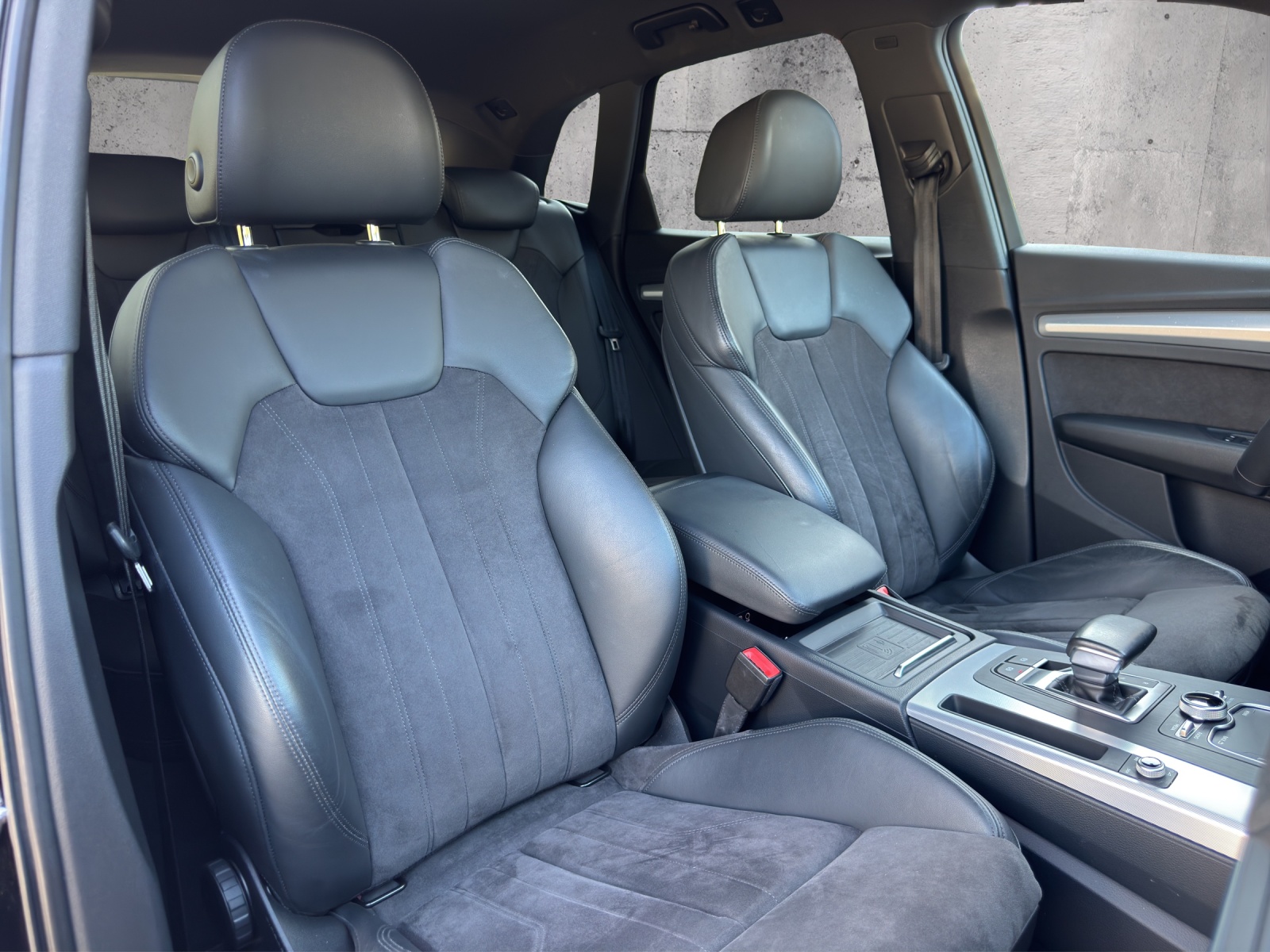 AUDI Q5 2.0 TDI S-Line quattro S-tronic-image-13