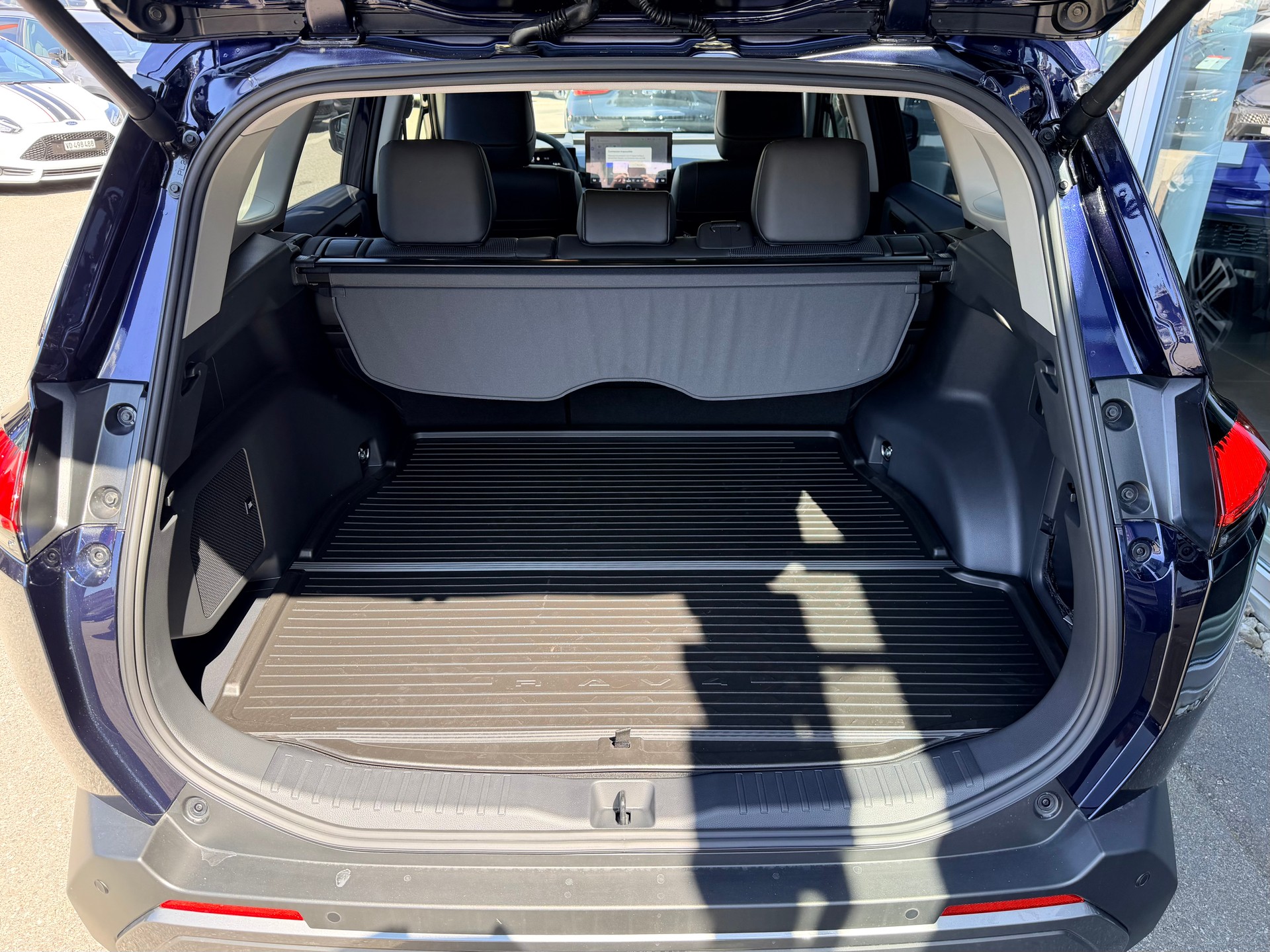 TOYOTA RAV-4 2.5 HSD Premium e-CVT AWD-image-8