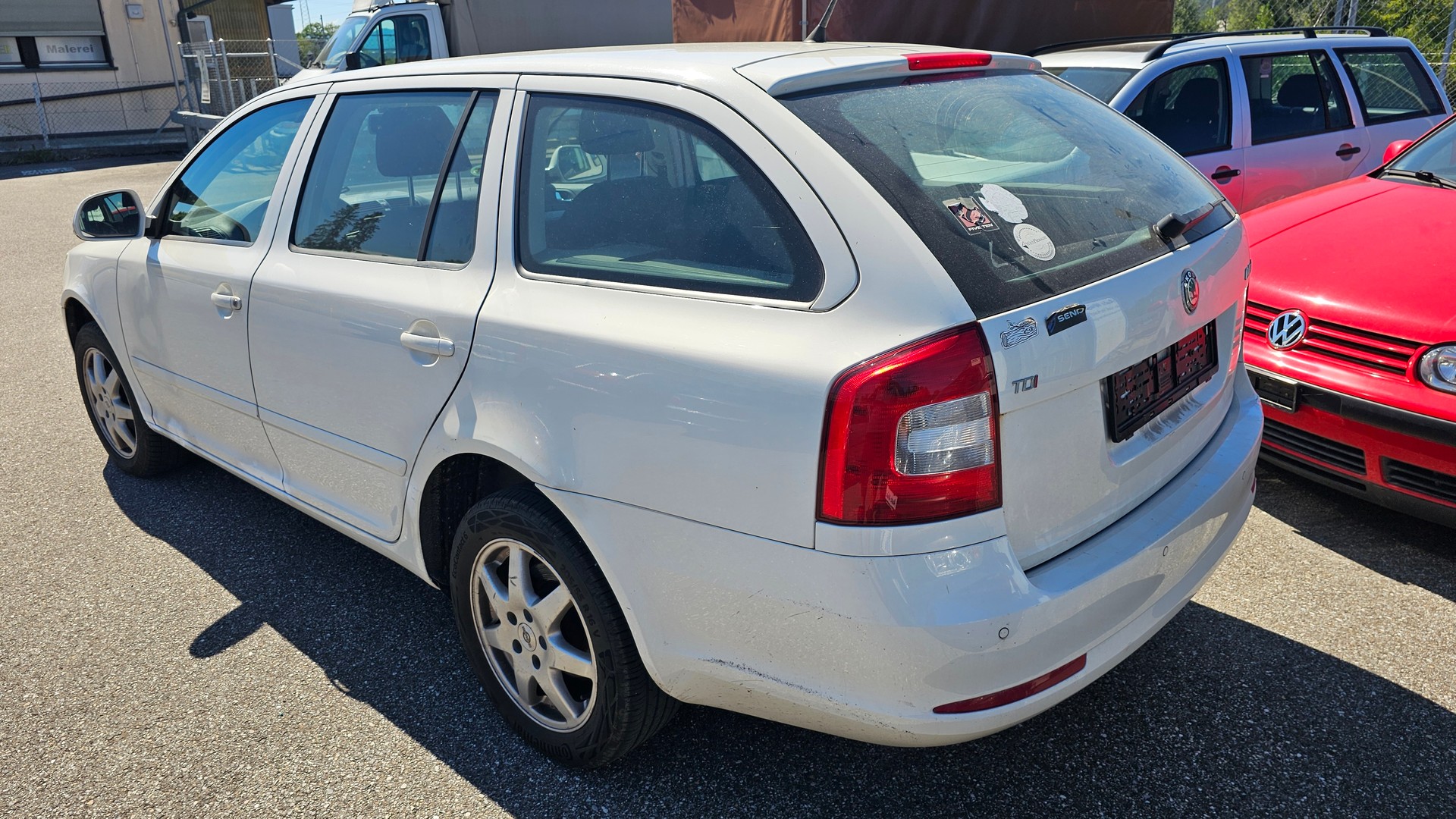 SKODA Octavia Combi 2.0 TDI Ambiente-image-4