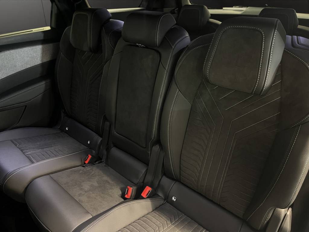 PEUGEOT 5008 145 Hybrid e-DCS6 GT-image-8