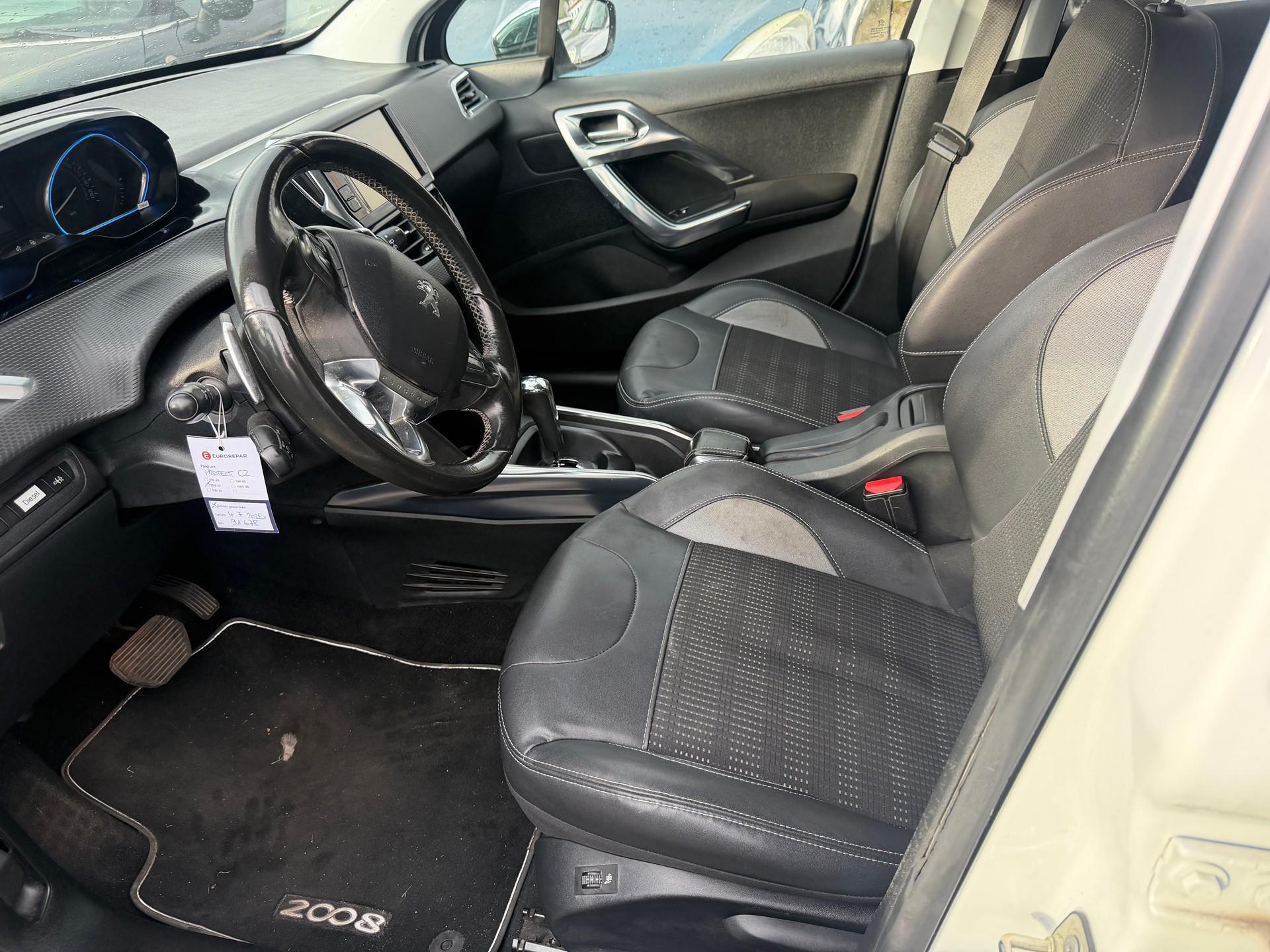 PEUGEOT 2008 1.6 e-HDi Active EGS6-image-6