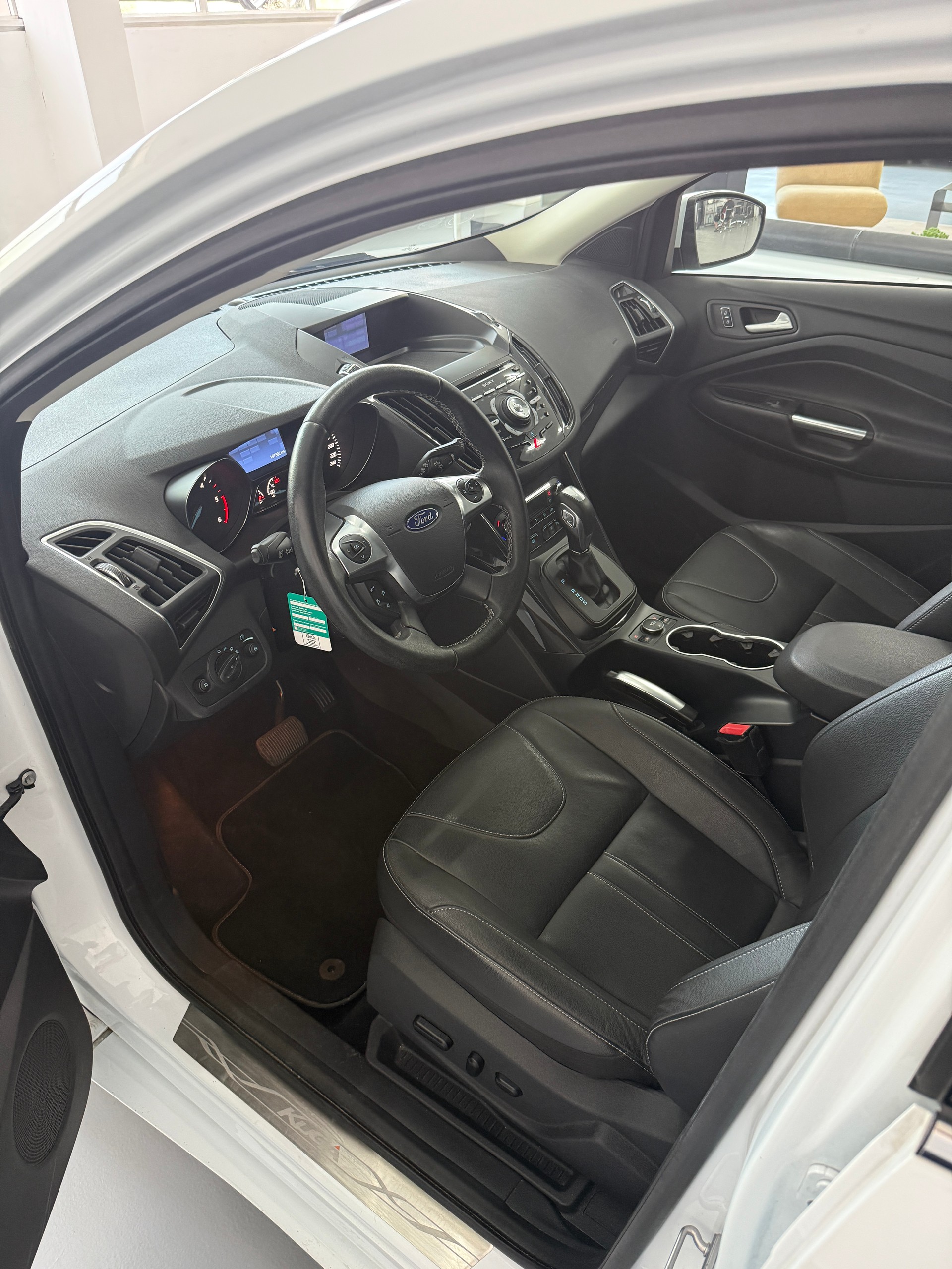 FORD Kuga 2.0 TDCi Titanium 4WD PowerShift-image-6