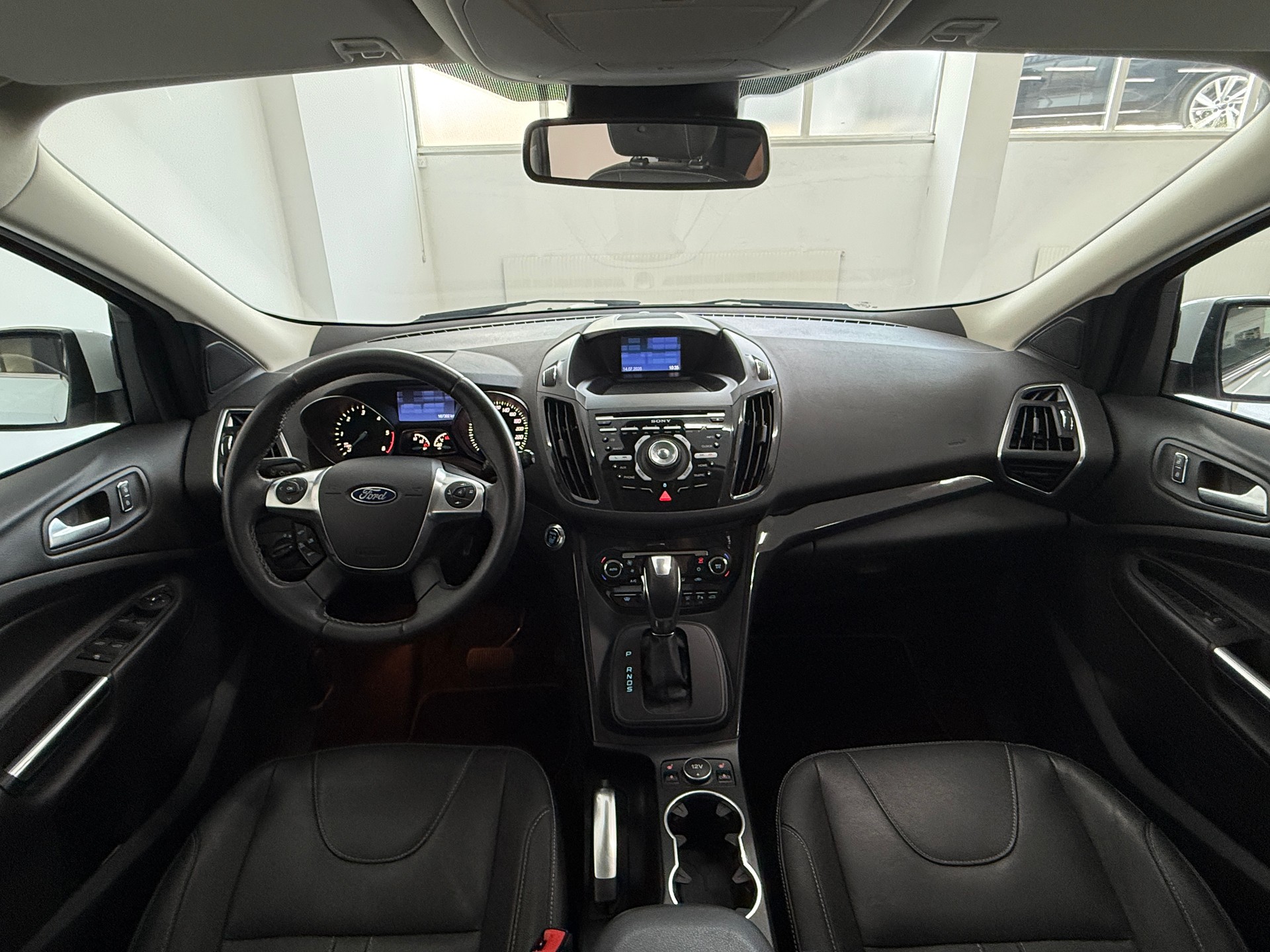 FORD Kuga 2.0 TDCi Titanium 4WD PowerShift-image-8