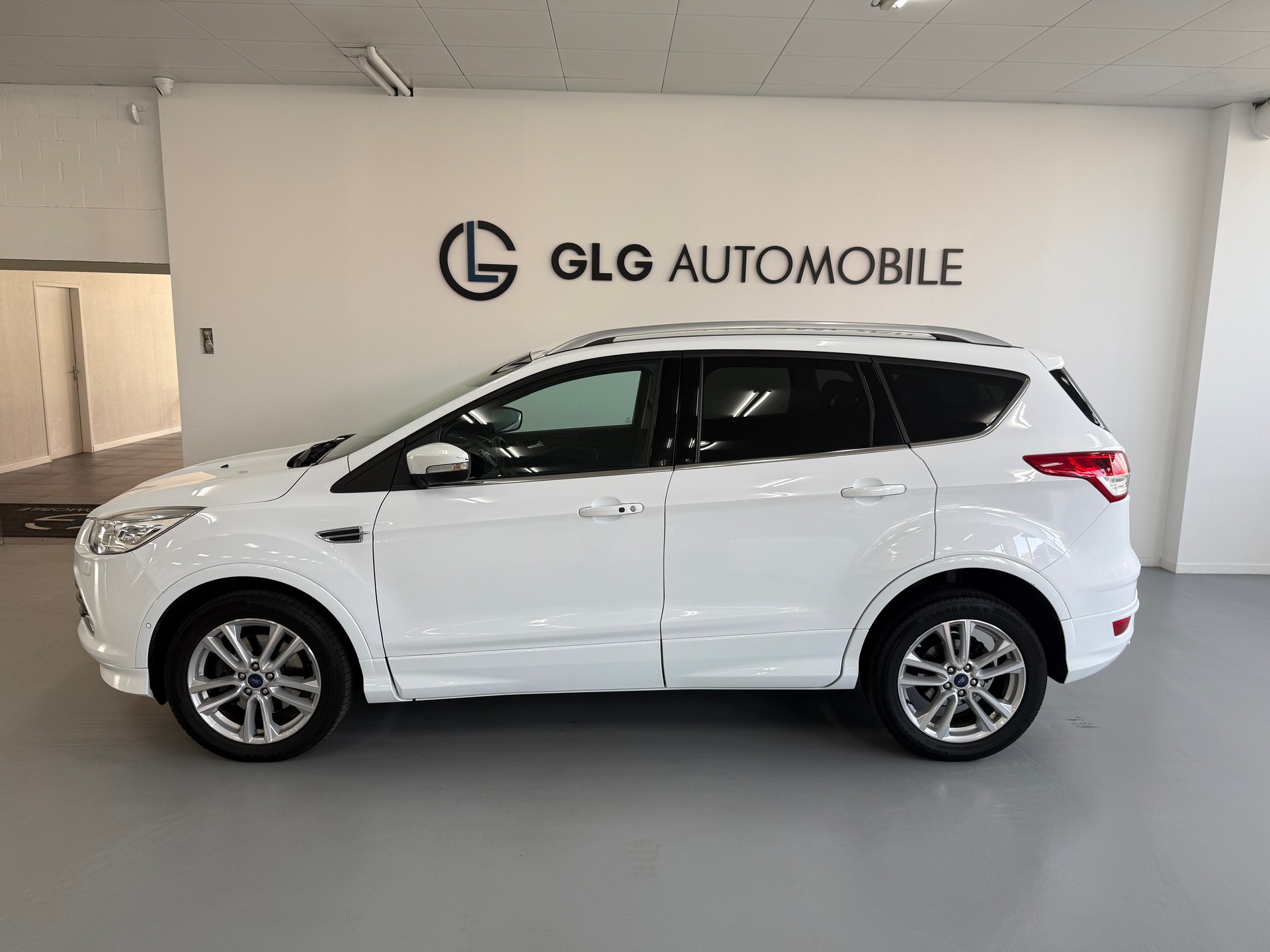 FORD Kuga 2.0 TDCi Titanium 4WD PowerShift-image-1