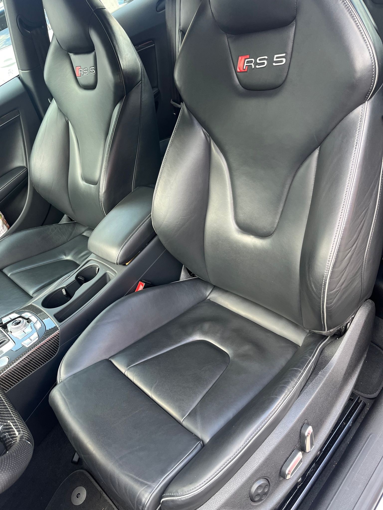 AUDI 4.2 V8 FSI quattro S-Tronic-image-3