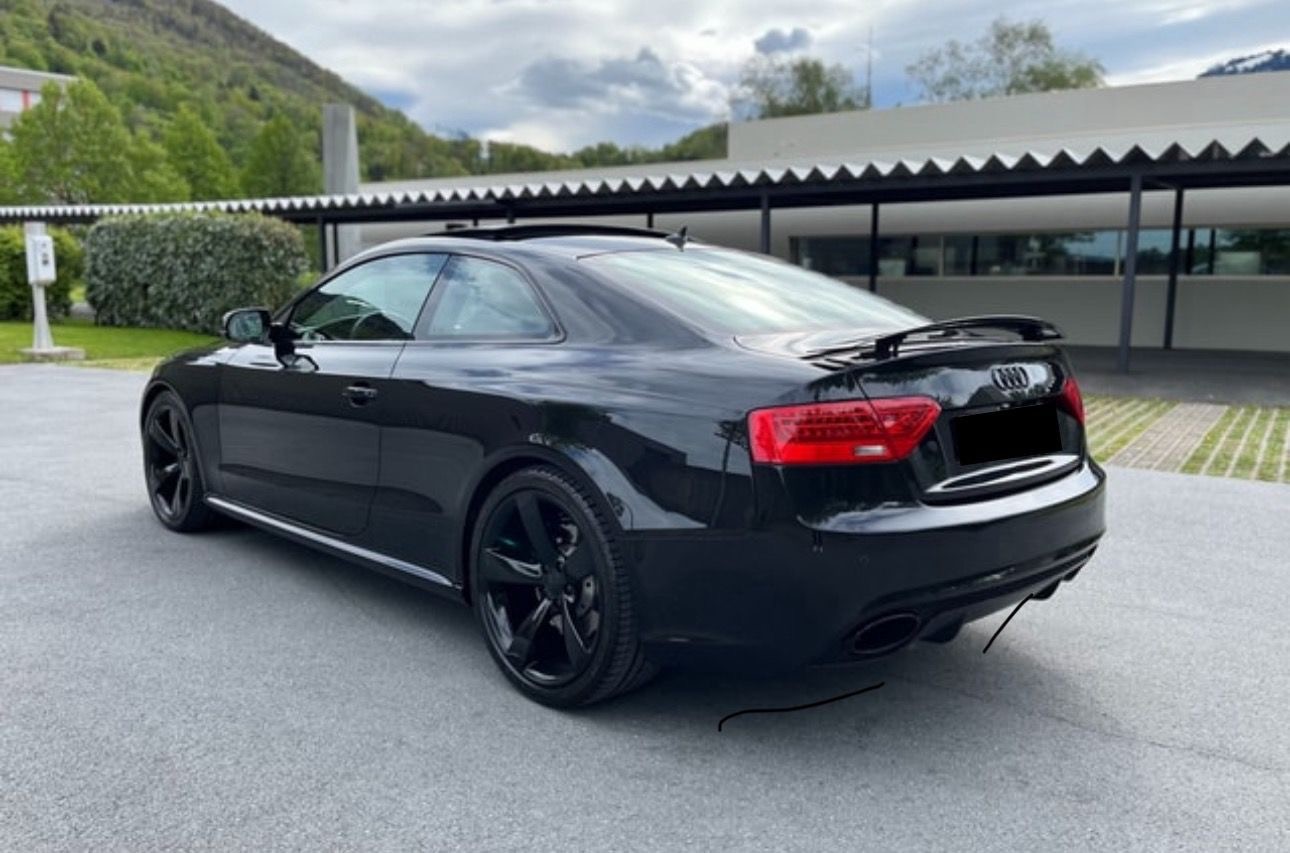 AUDI 4.2 V8 FSI quattro S-Tronic-image-1