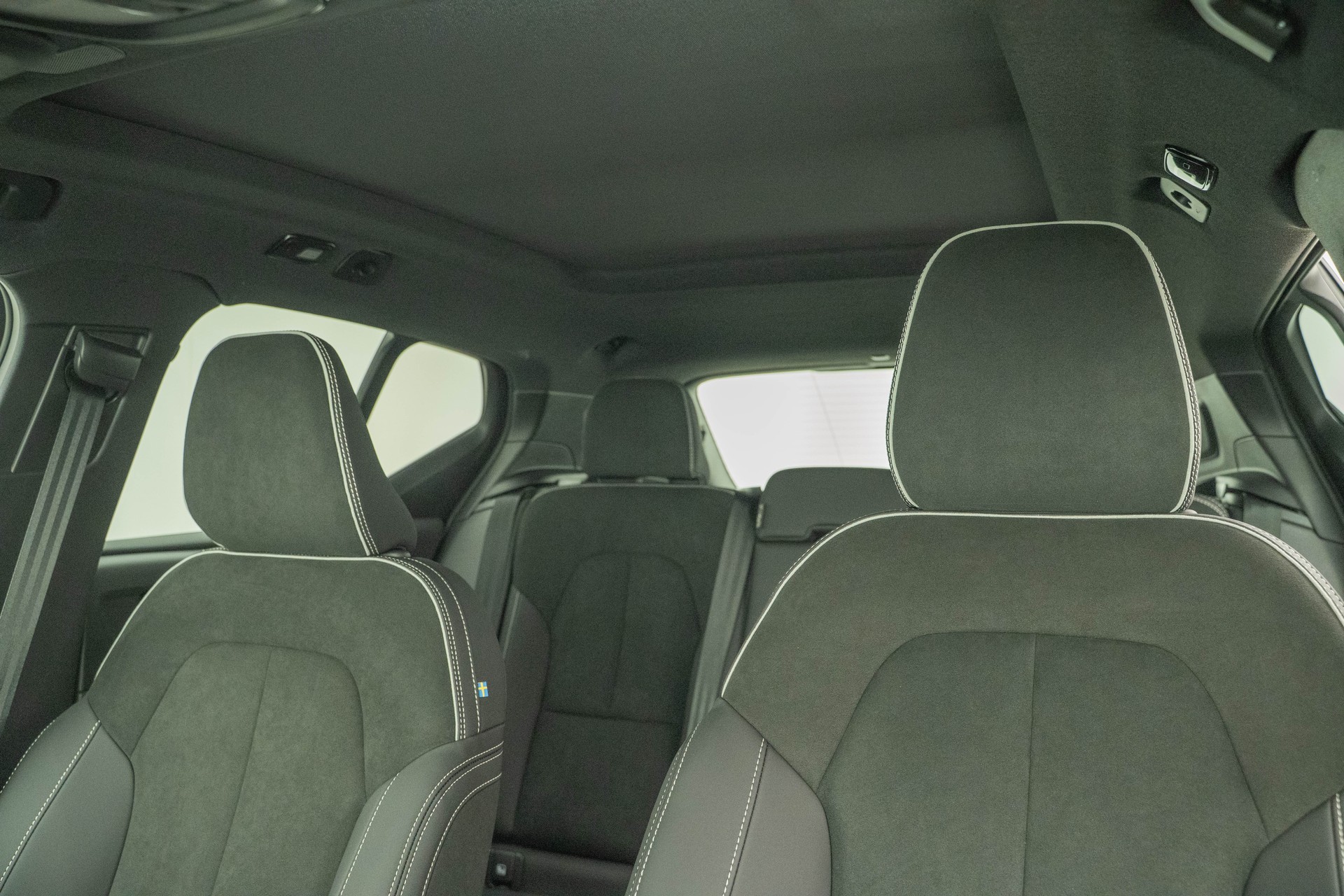 VOLVO EX40 Twin Performance Ultra AWD-image-9