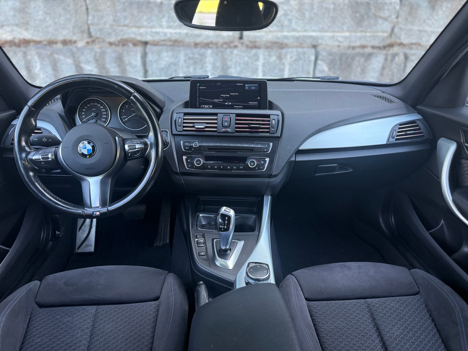 BMW 116i M-Sportpaket Steptronic-image-4