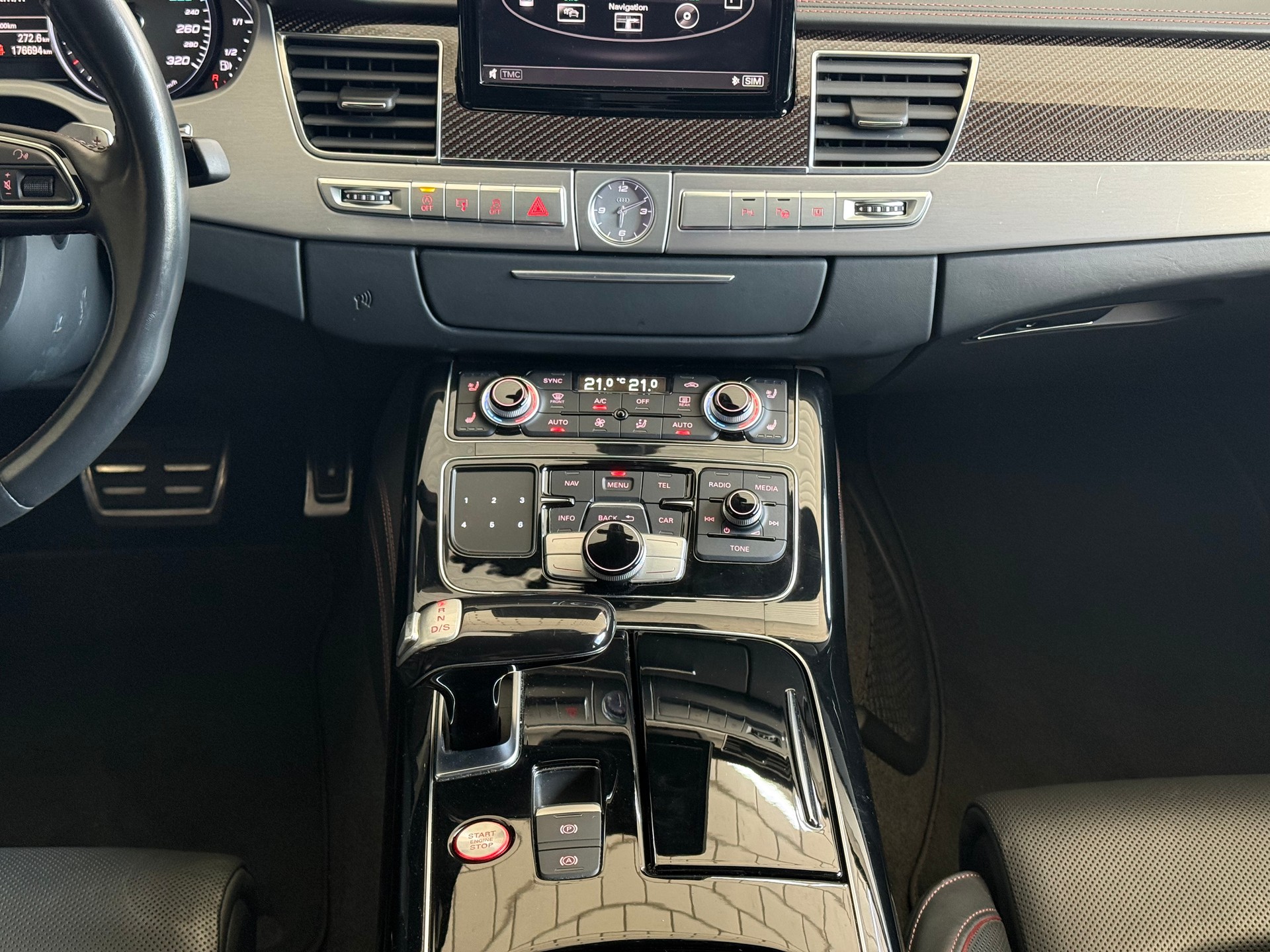 AUDI S8 4.0 TFSI V8 plus quattro tiptronic-image-9