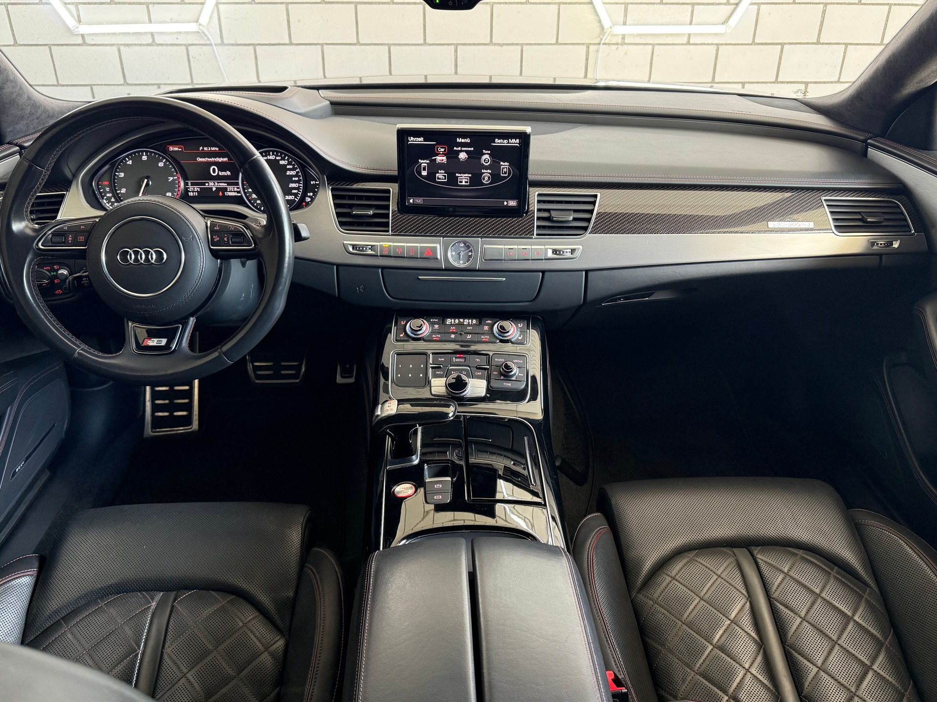 AUDI S8 4.0 TFSI V8 plus quattro tiptronic-image-7