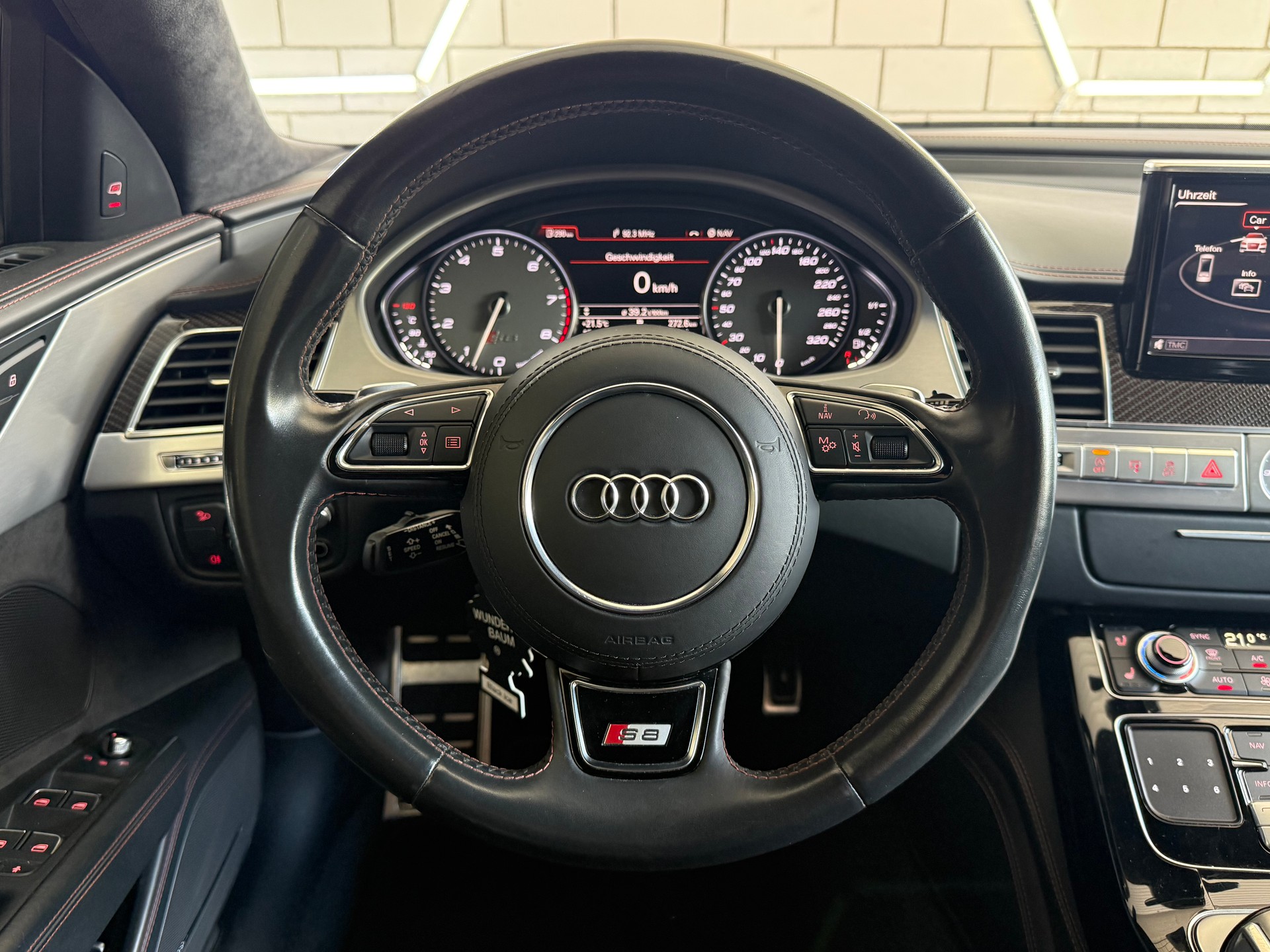 AUDI S8 4.0 TFSI V8 plus quattro tiptronic-image-8