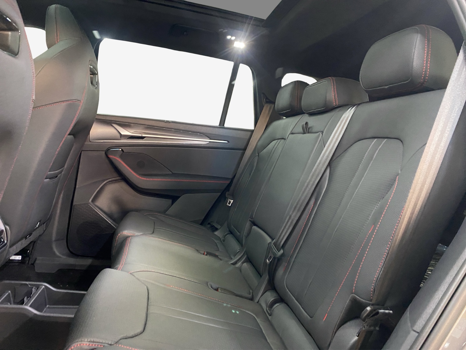 SKODA Kodiaq 2.0 TSI RS 4x4-image-12