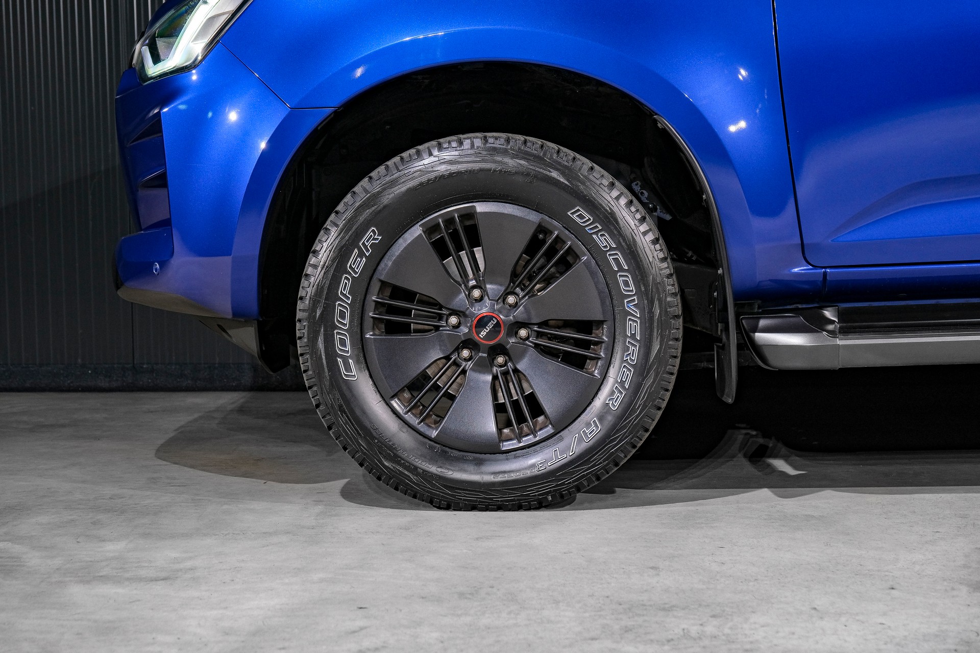 ISUZU D-MAX 1.9 SpaceCab N60FF 4x4 AT-image-28
