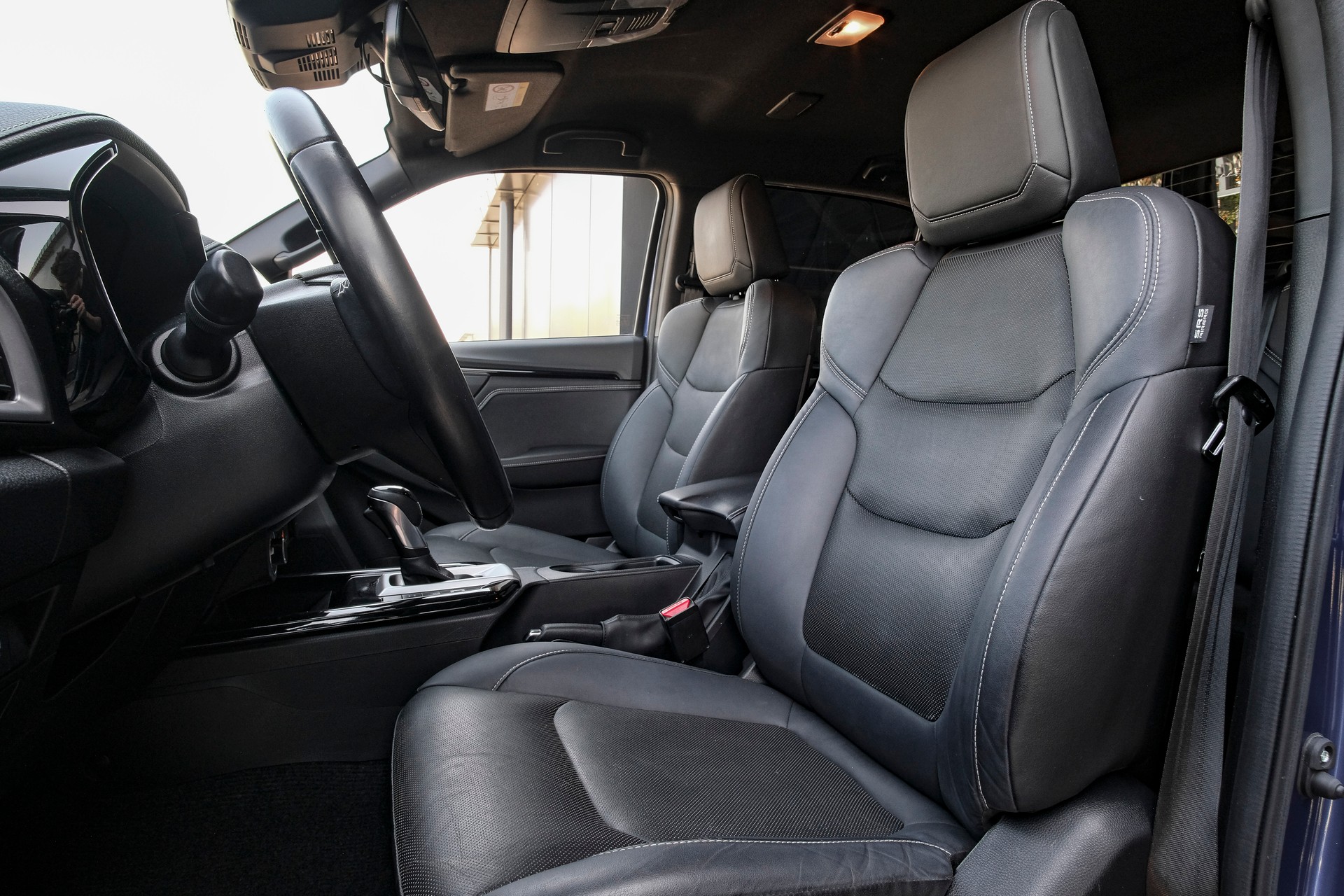 ISUZU D-MAX 1.9 SpaceCab N60FF 4x4 AT-image-9
