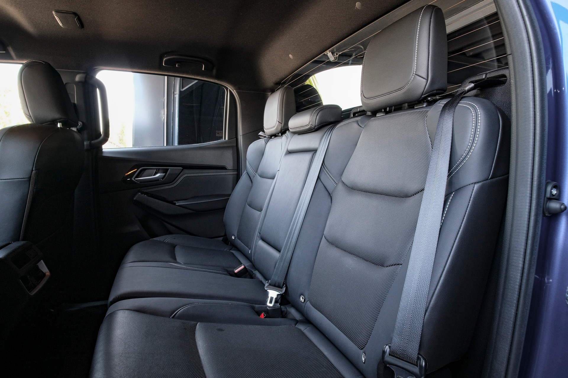 ISUZU D-MAX 1.9 SpaceCab N60FF 4x4 AT-image-11
