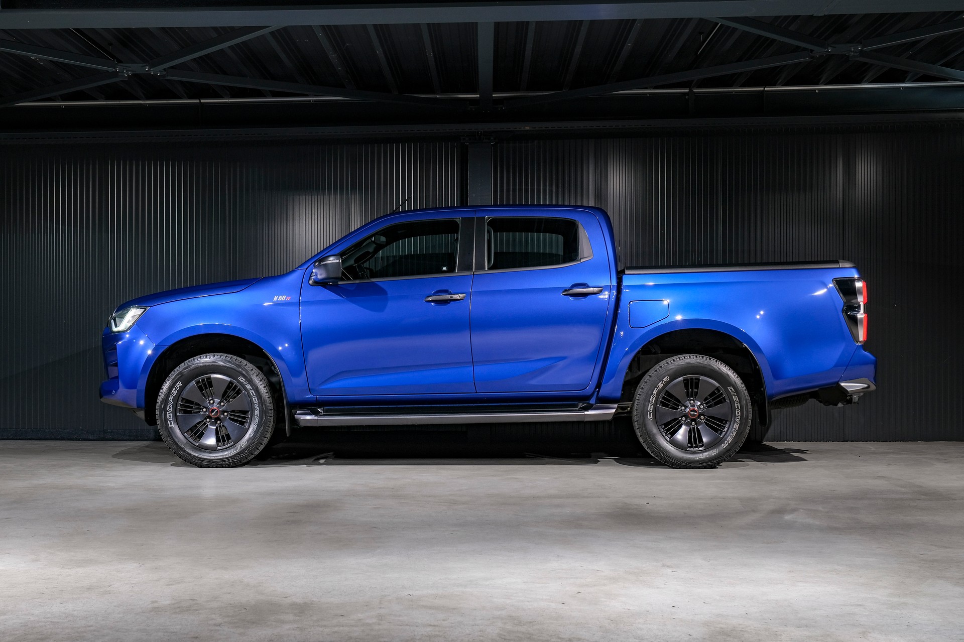 ISUZU D-MAX 1.9 SpaceCab N60FF 4x4 AT-image-8