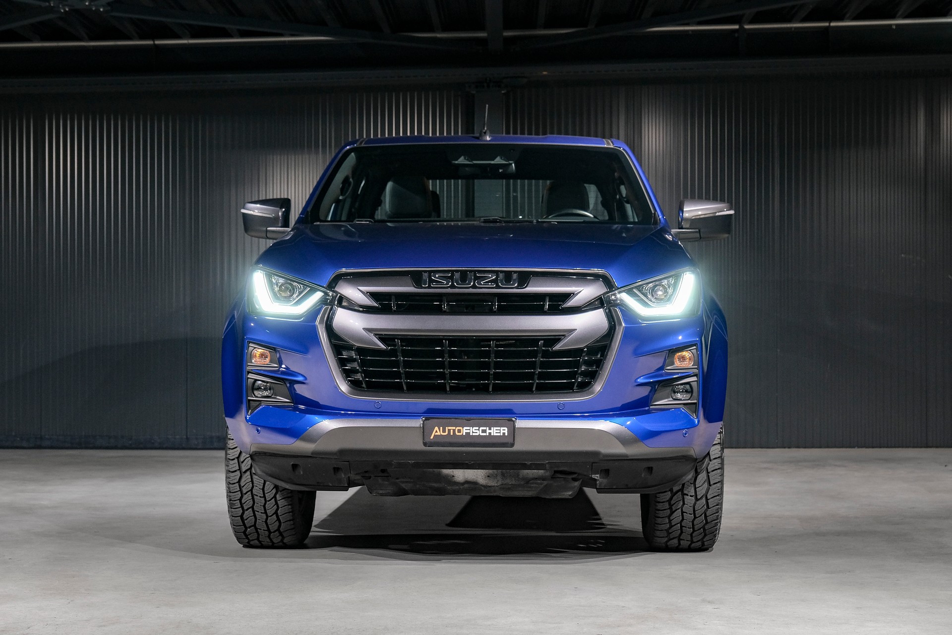 ISUZU D-MAX 1.9 SpaceCab N60FF 4x4 AT-image-2