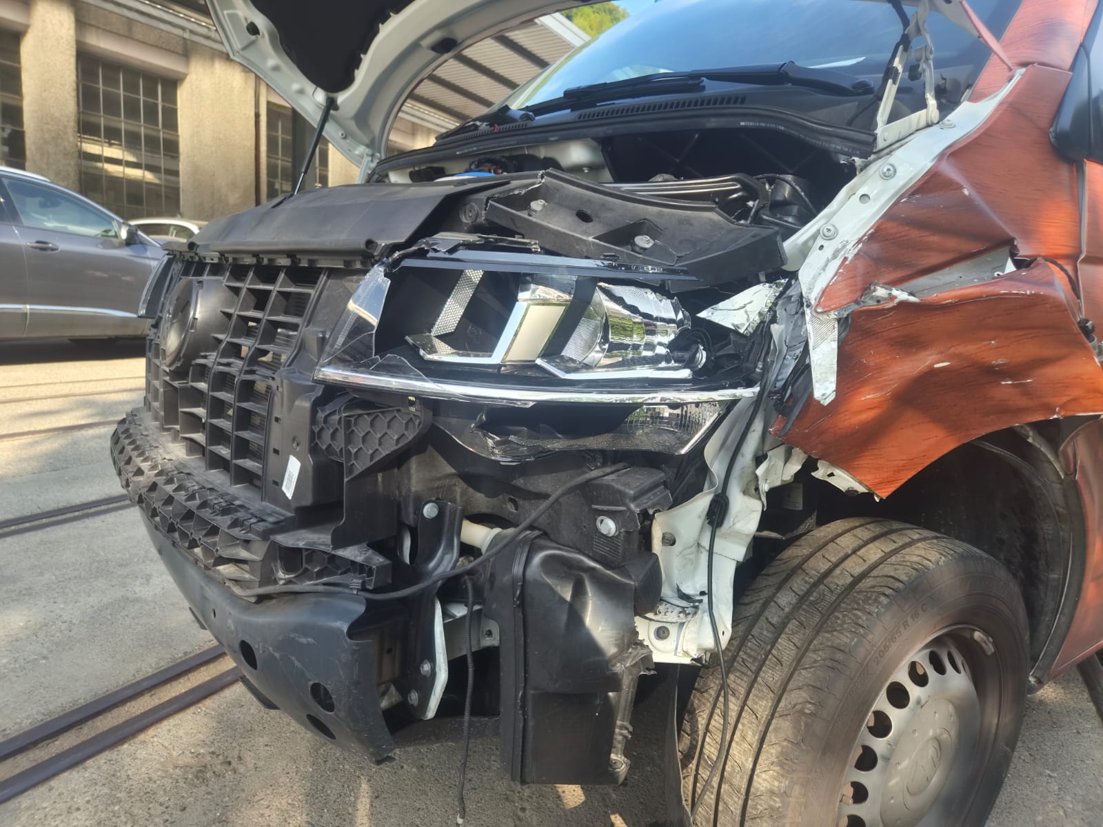 VW T6.1 2.0 TDI-image-3