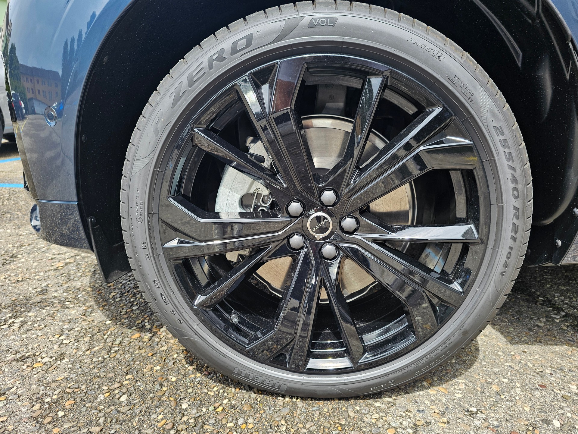 VOLVO XC60 2.0 T6 TE Black Edition eAWD-image-6