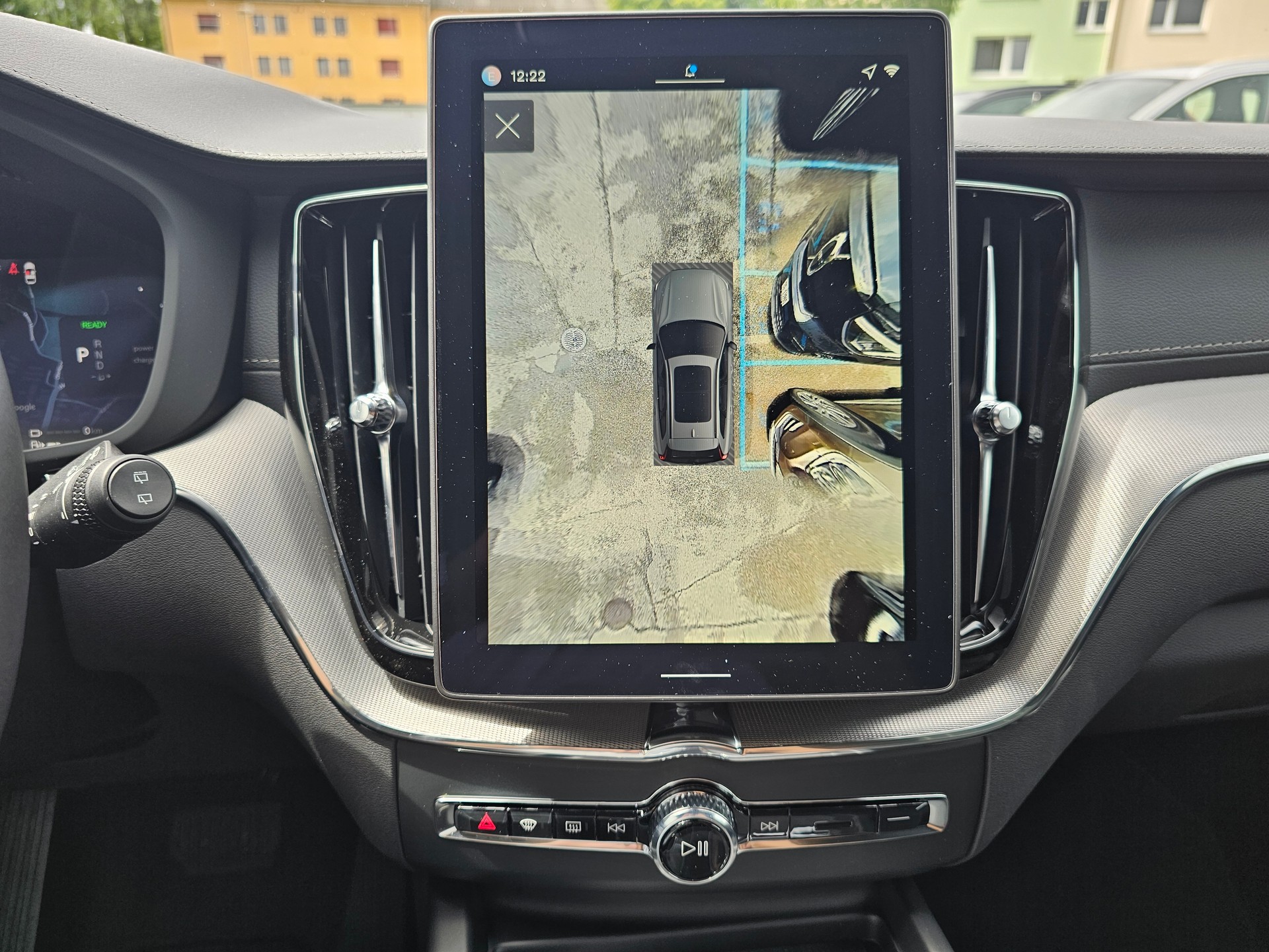 VOLVO XC60 2.0 T6 TE Black Edition eAWD-image-14