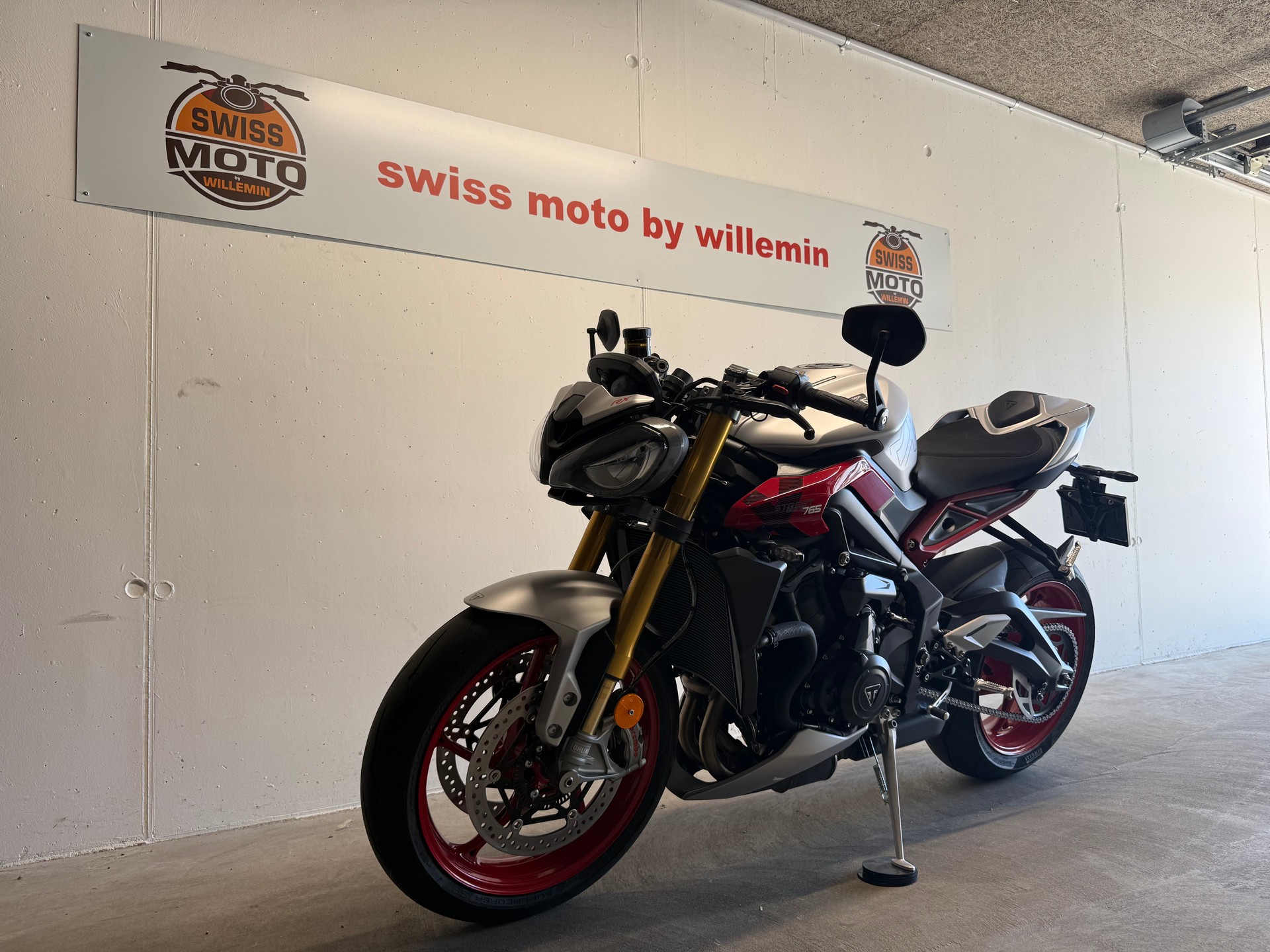 TRIUMPH Street Triple 765 RX-showroom-element-1