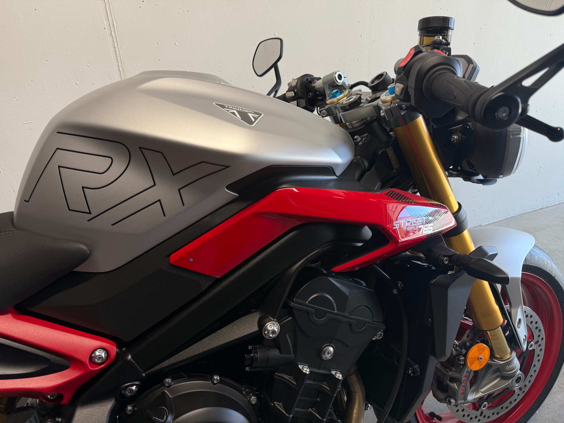 TRIUMPH Street Triple 765 RX-image-10