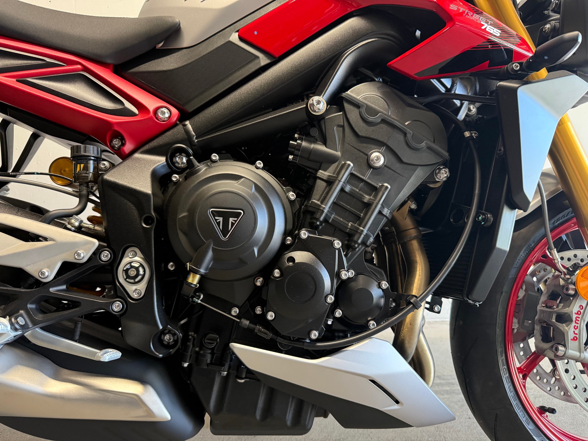 TRIUMPH Street Triple 765 RX-image-8