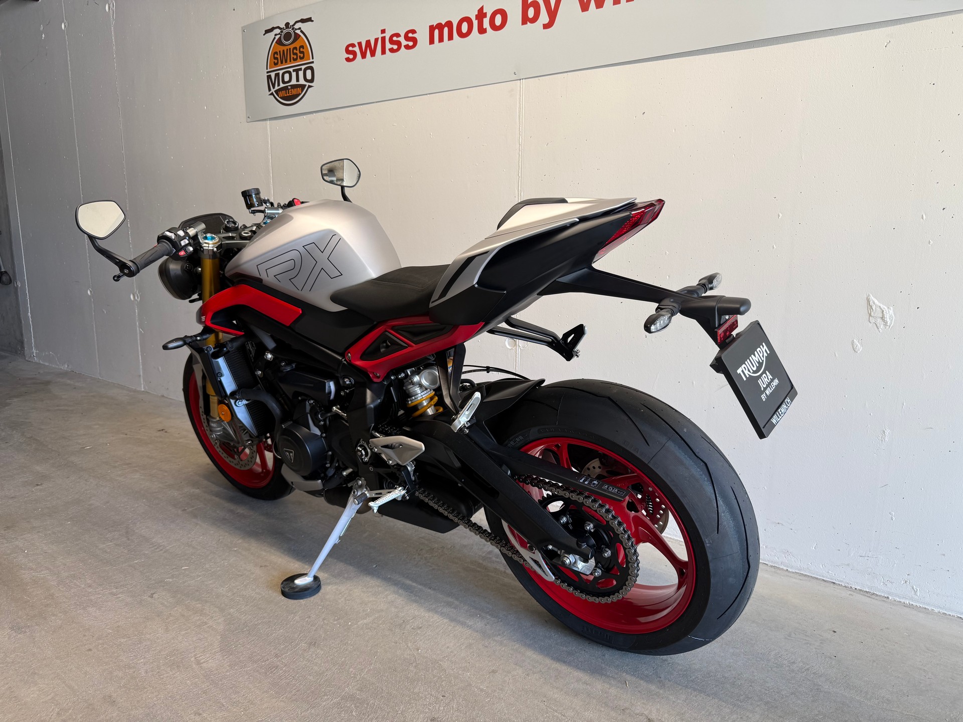 TRIUMPH Street Triple 765 RX-showroom-element-2