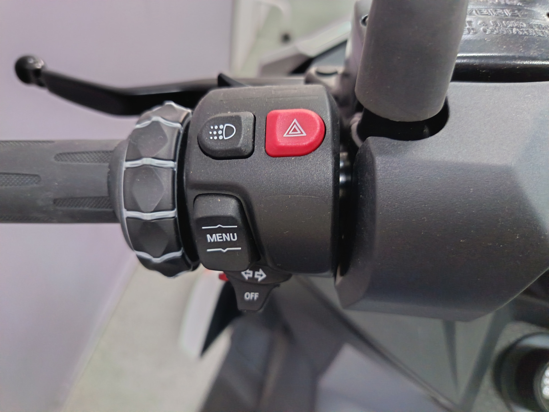 BMW C 400 X Sport *** OFFRE SPECIALE FACCHINETTI ***-image-6