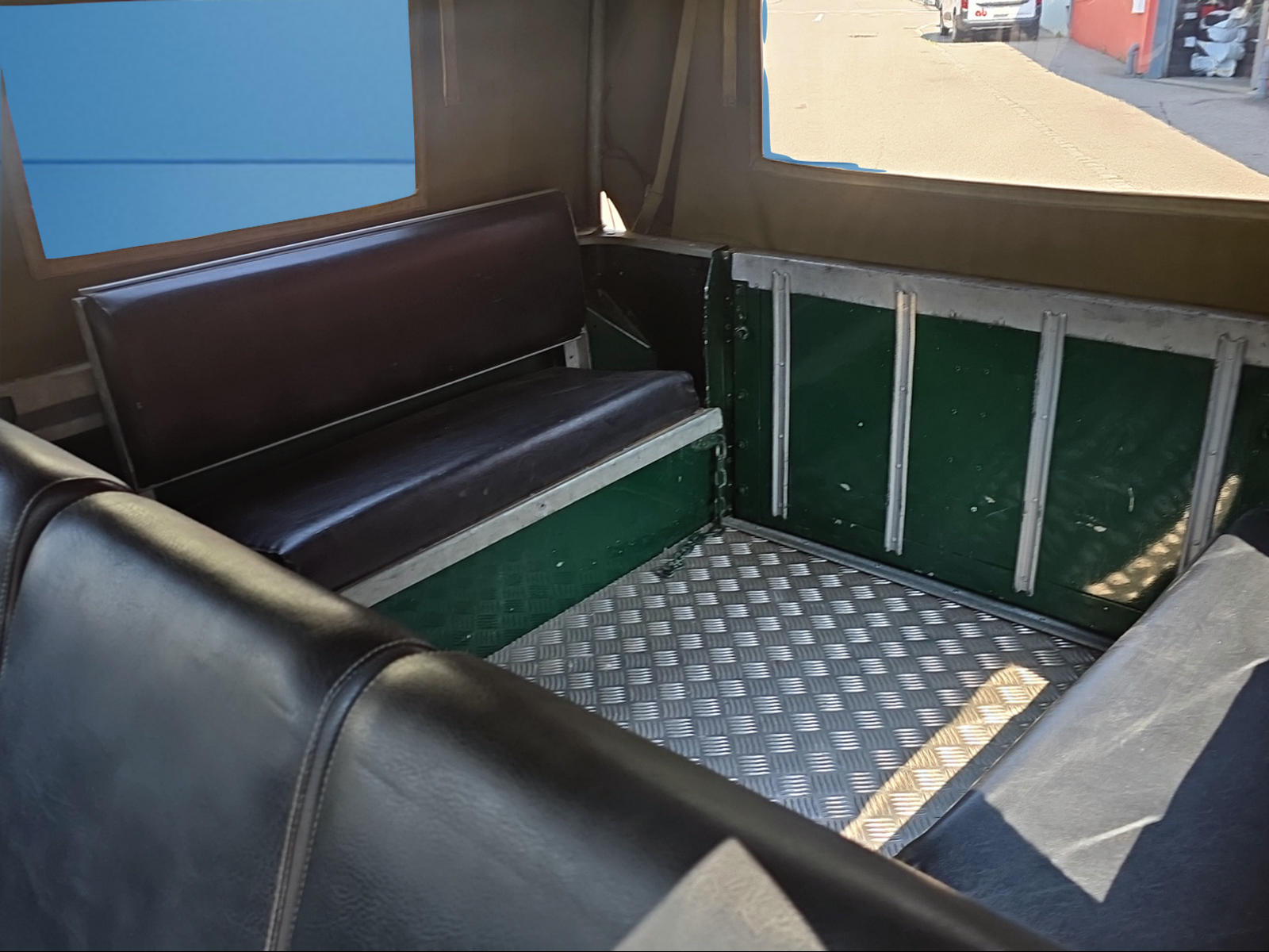 LAND ROVER 88 - 110-image-14