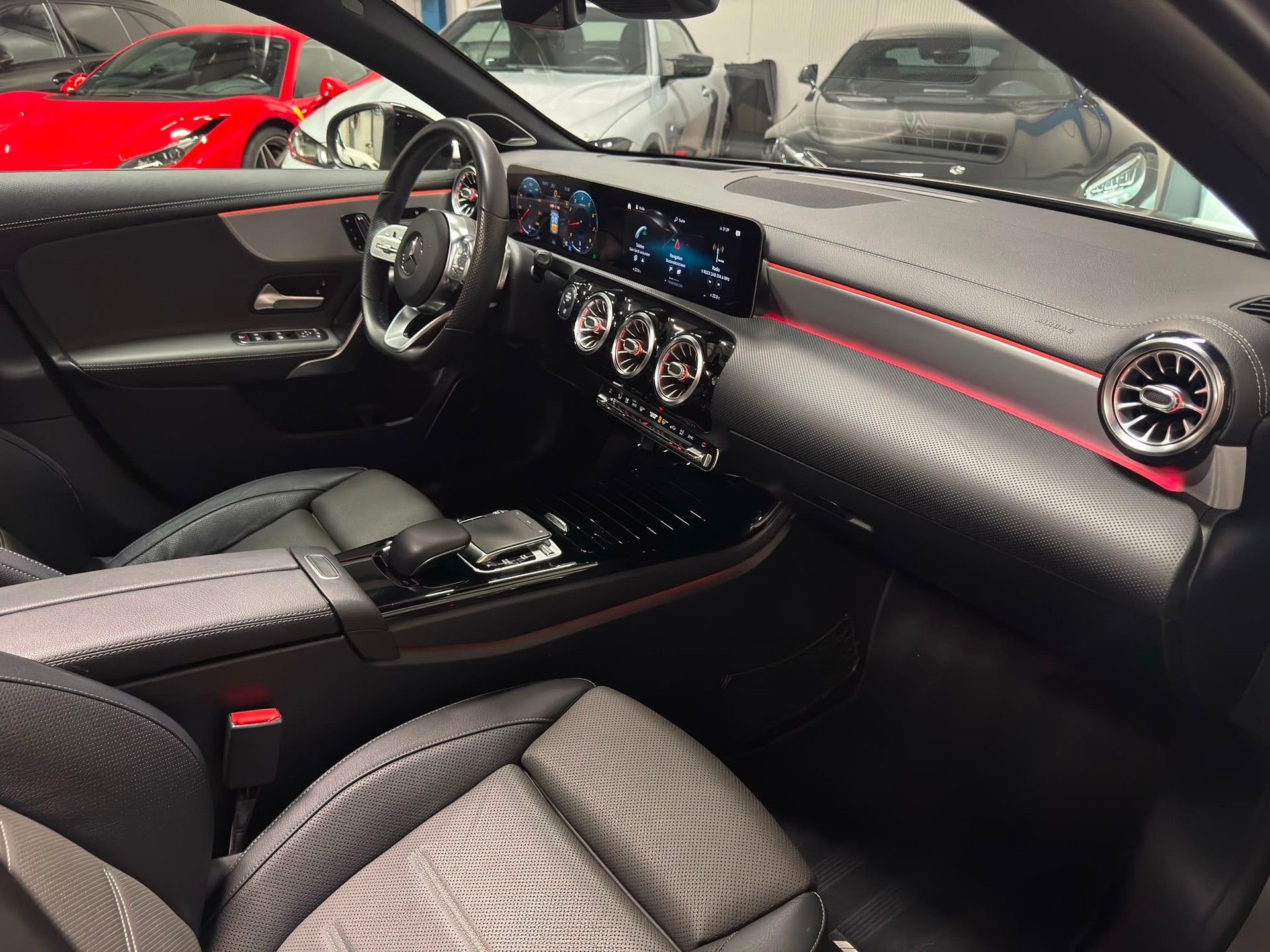 MERCEDES-BENZ A 250 AMG Line 4m " MATT "-image-13