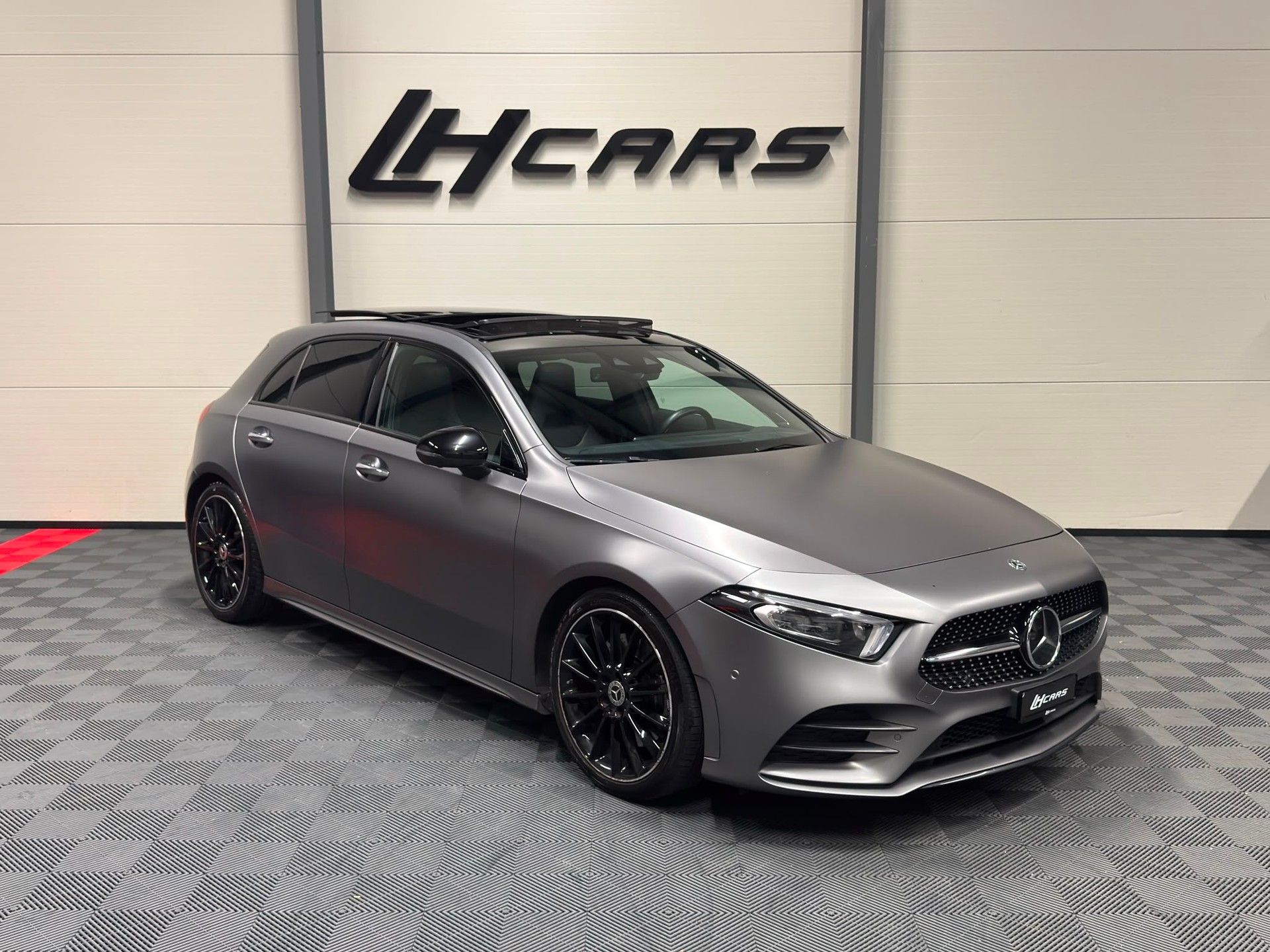 MERCEDES-BENZ A 250 AMG Line 4m " MATT "-image-5