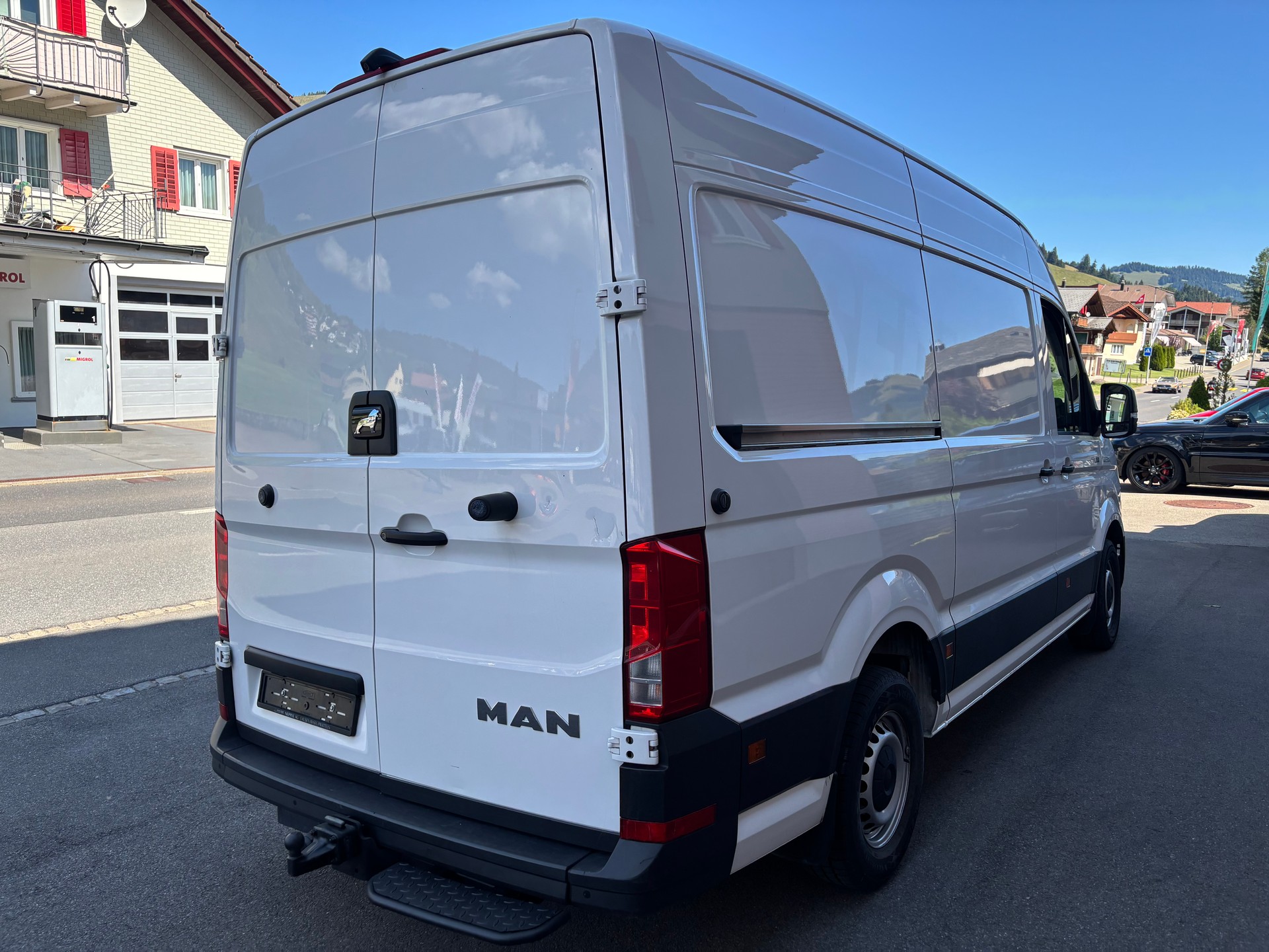 MAN TGE 3.180 Standard 4x4 A-image-4