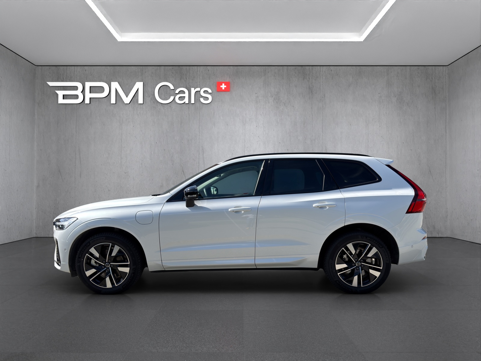 VOLVO XC60 2.0 T6 TE Plus Dark eAWD-image-16