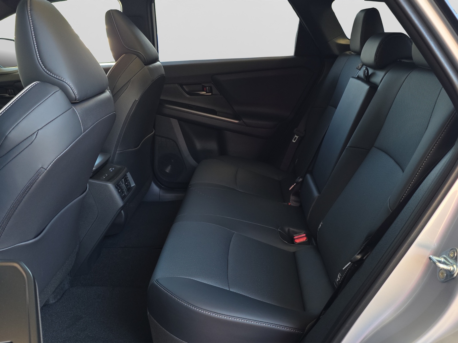 TOYOTA bZ4X Touring Premium AWD-image-12