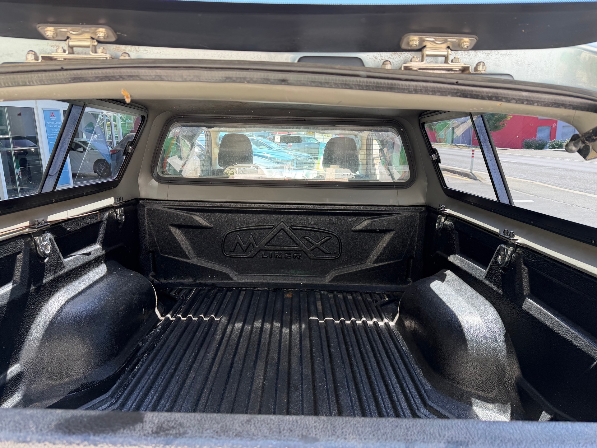 ISUZU D-MAX 2.5 SpaceCab Solar 4x4 A-image-8