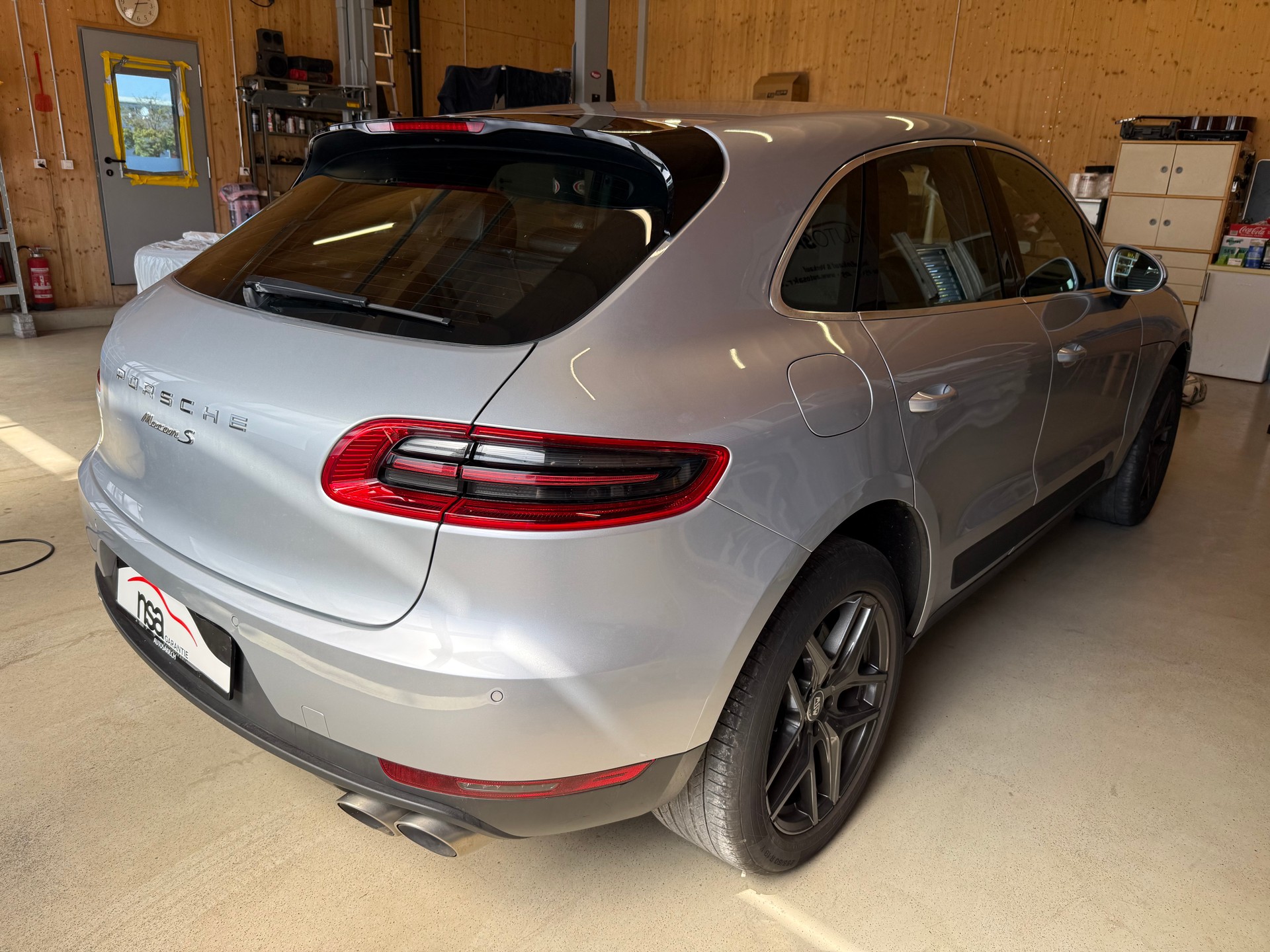 PORSCHE Macan S Diesel PDK-showroom-element-3