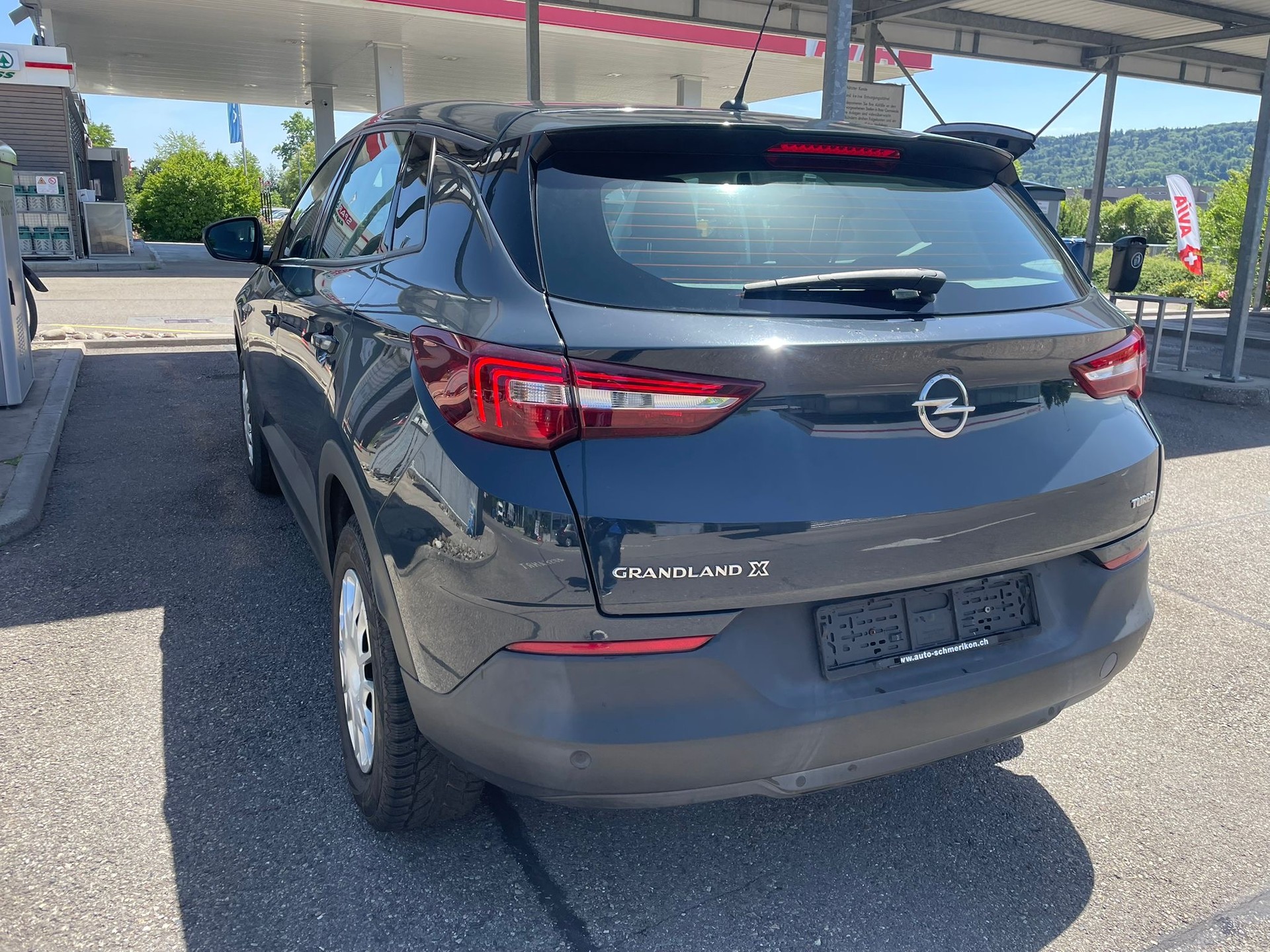 OPEL Grandland X 1.2i TP Design Line-image-5