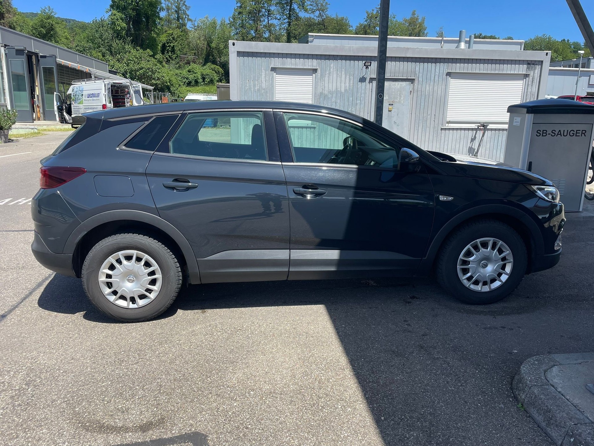OPEL Grandland X 1.2i TP Design Line-image-8