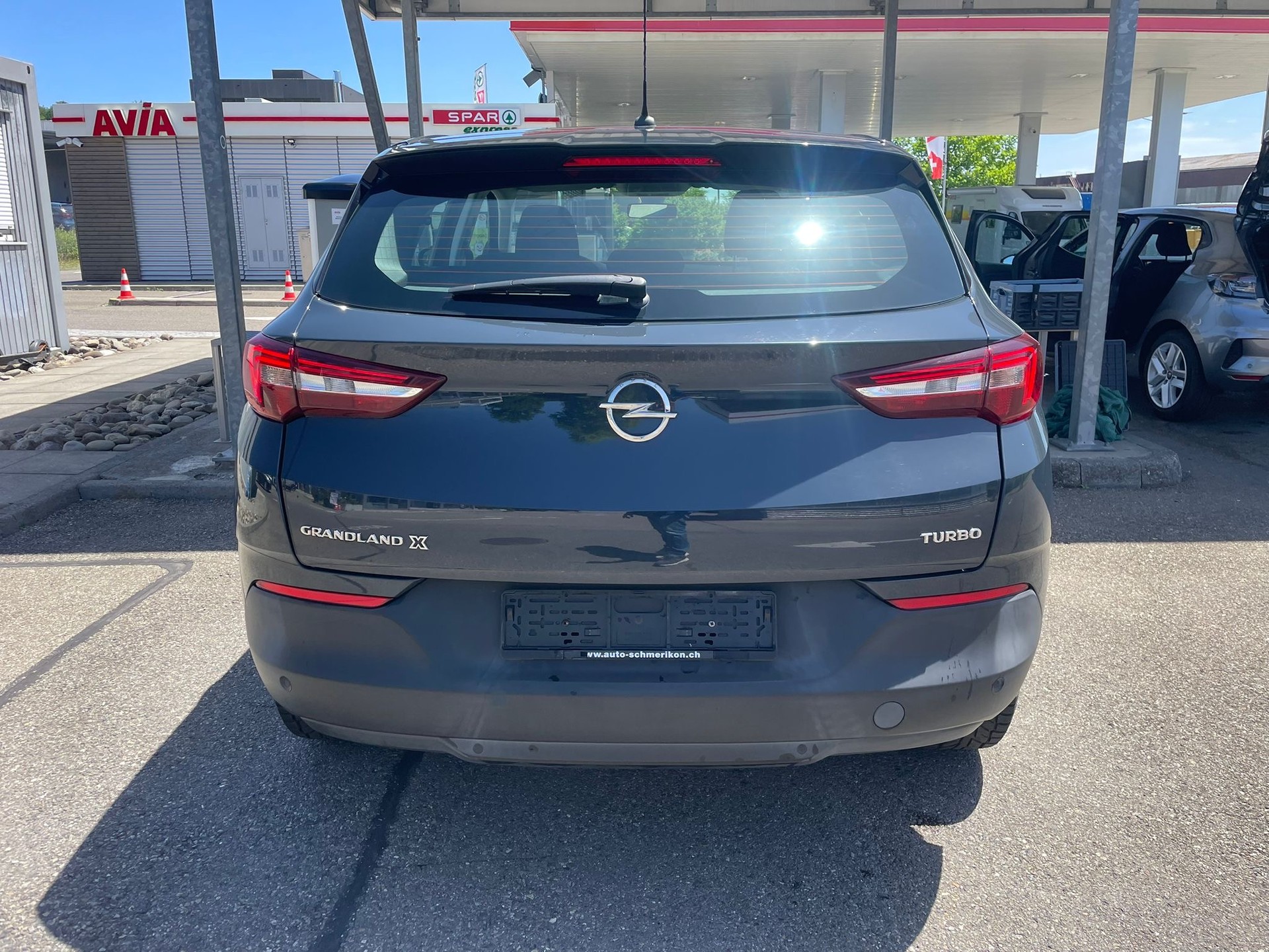 OPEL Grandland X 1.2i TP Design Line-image-3