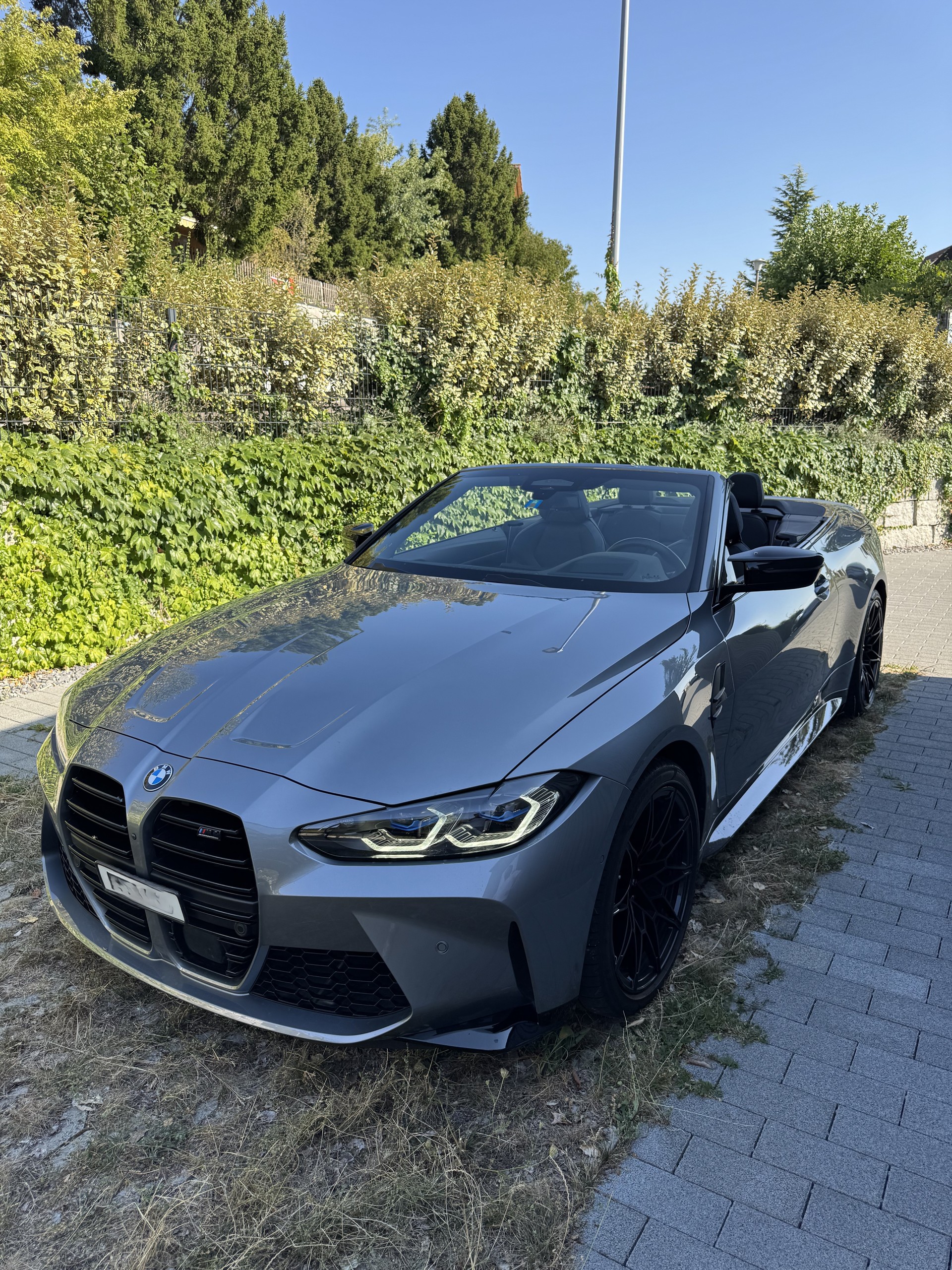 BMW M4 Competition xDrive Cabrio-image-0