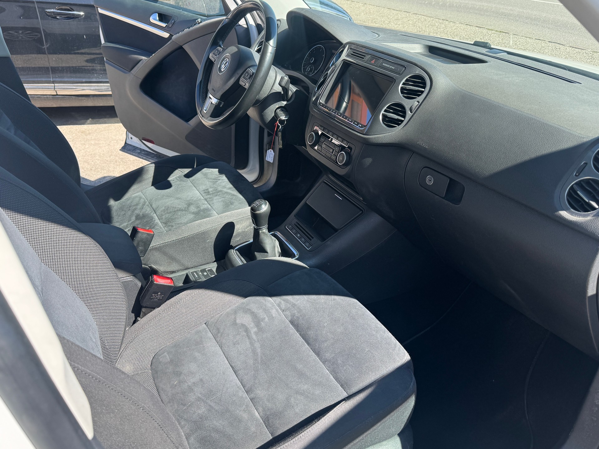 VW Tiguan 2.0 TDI BlueMotion Track&Field 4Motion-image-8