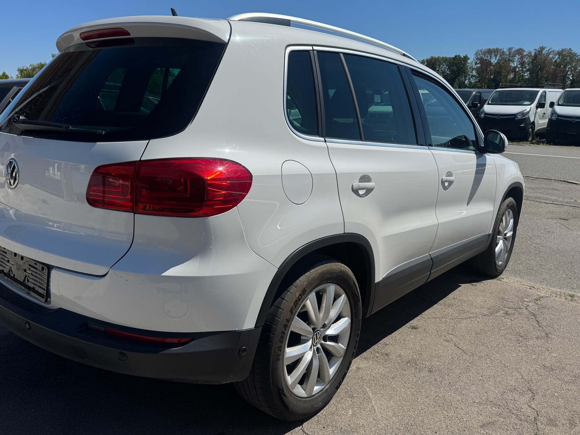 VW Tiguan 2.0 TDI BlueMotion Track&Field 4Motion-image-5