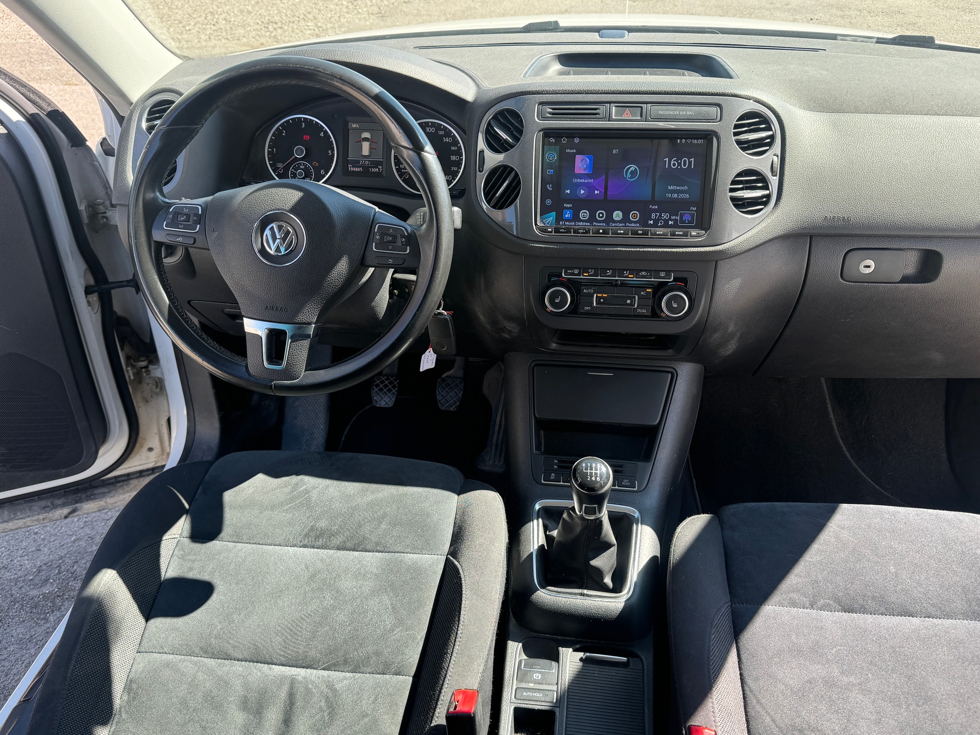VW Tiguan 2.0 TDI BlueMotion Track&Field 4Motion-image-6