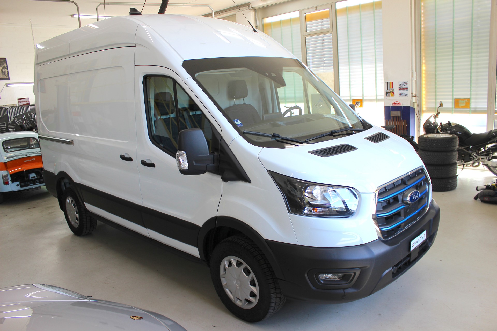 FORD E-Transit Van 350 L2 H3 Trend RWD 68kWh 💥 TOP Ausstattung 💥 Lieferung möglich-image-0