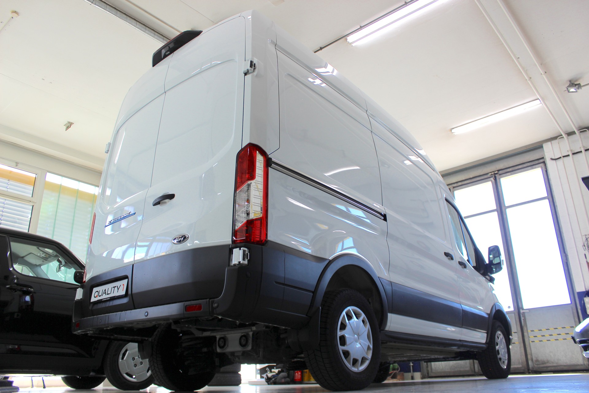FORD E-Transit Van 350 L2 H3 Trend RWD 68kWh 💥 TOP Ausstattung 💥 Lieferung möglich-image-6