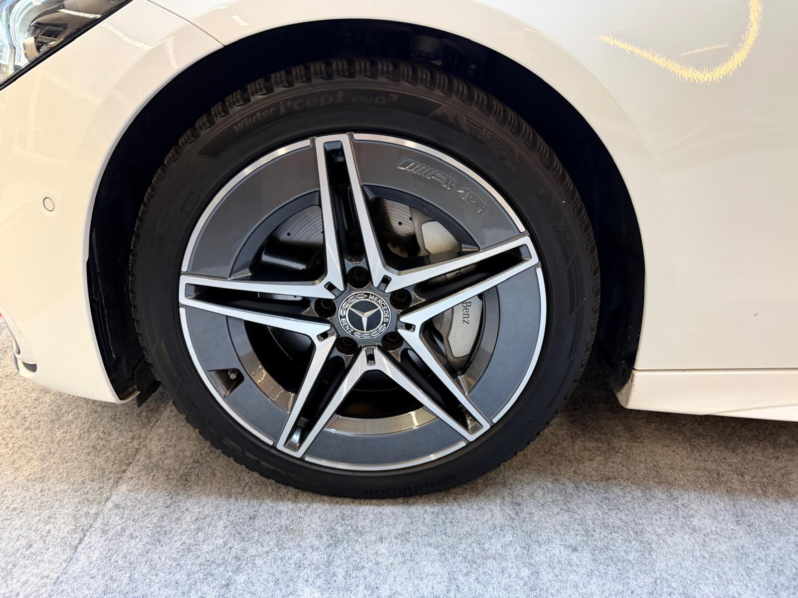 MERCEDES-BENZ C 200 AMG Line-image-9