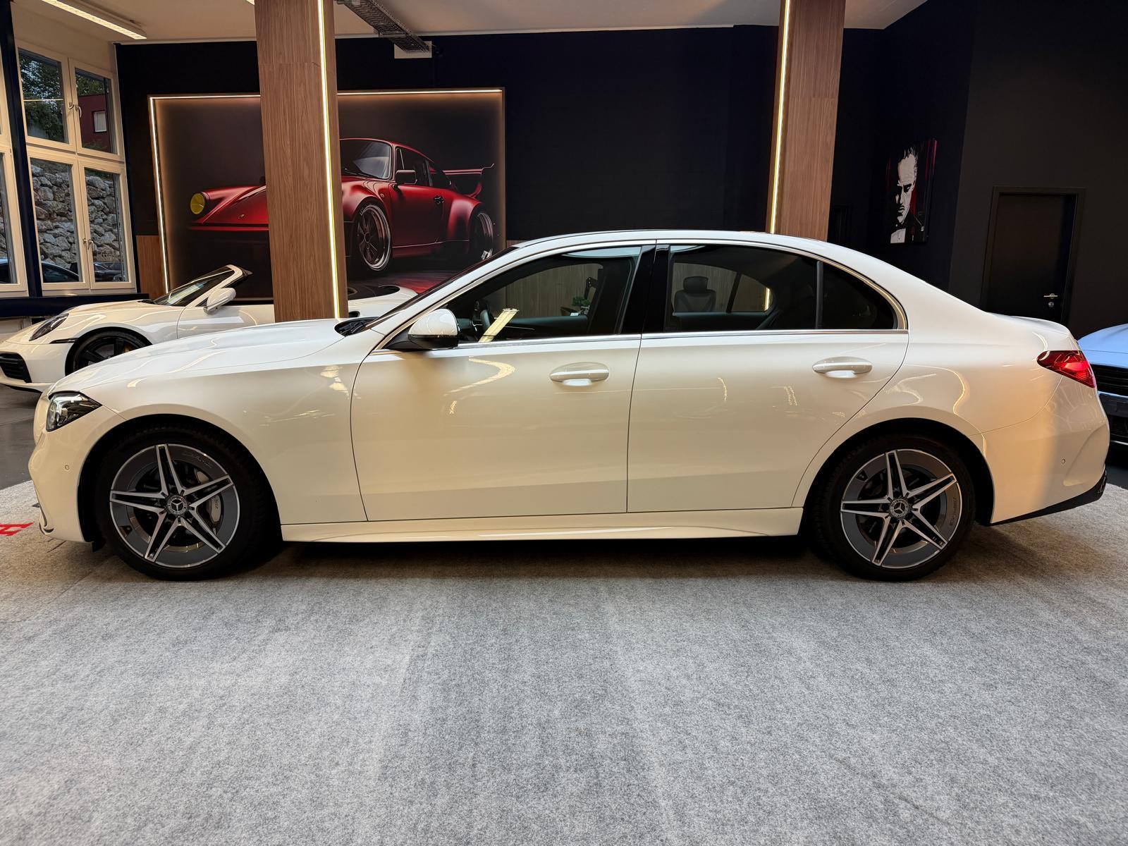 MERCEDES-BENZ C 200 AMG Line-image-4