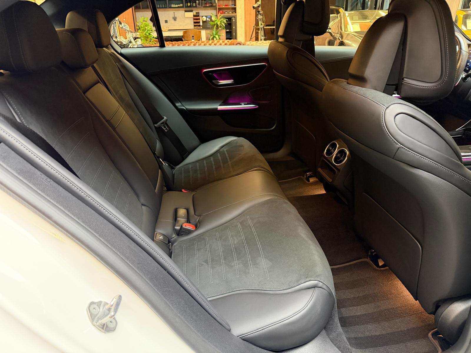 MERCEDES-BENZ C 200 AMG Line-image-19