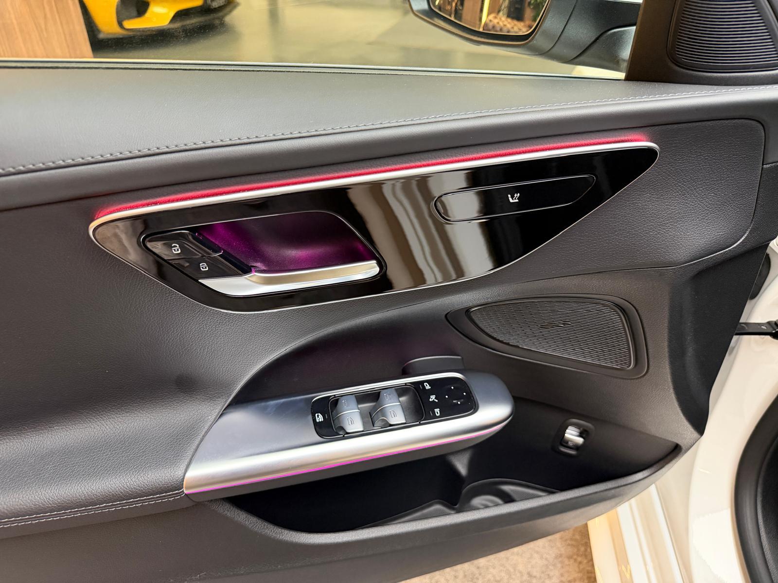 MERCEDES-BENZ C 200 AMG Line-image-21